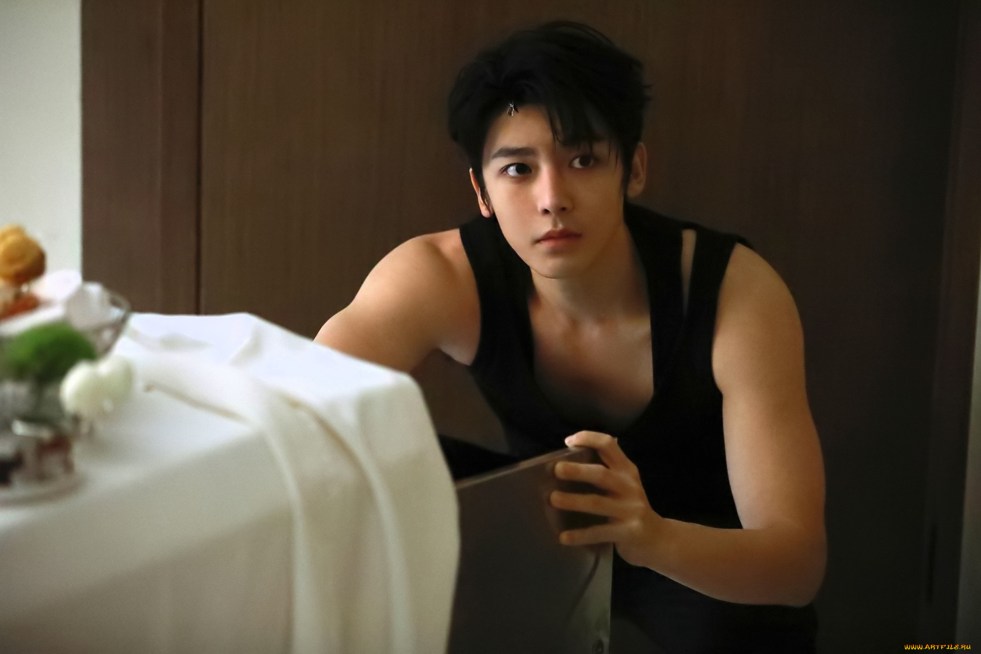 мужчины, hou, ming, hao, актер, майка, стол