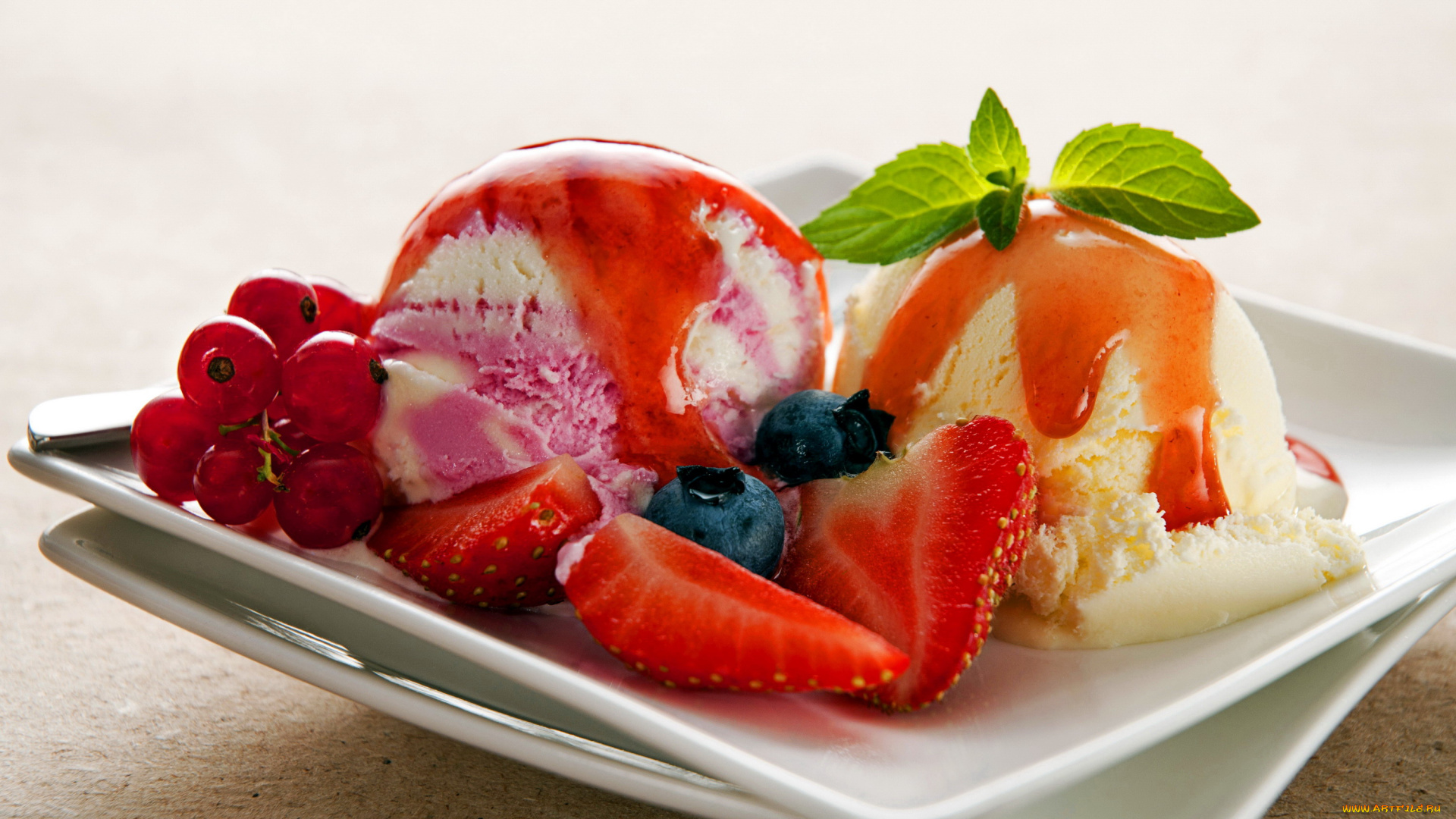 еда, мороженое, , десерты, смородина, клубника, сироп, мята