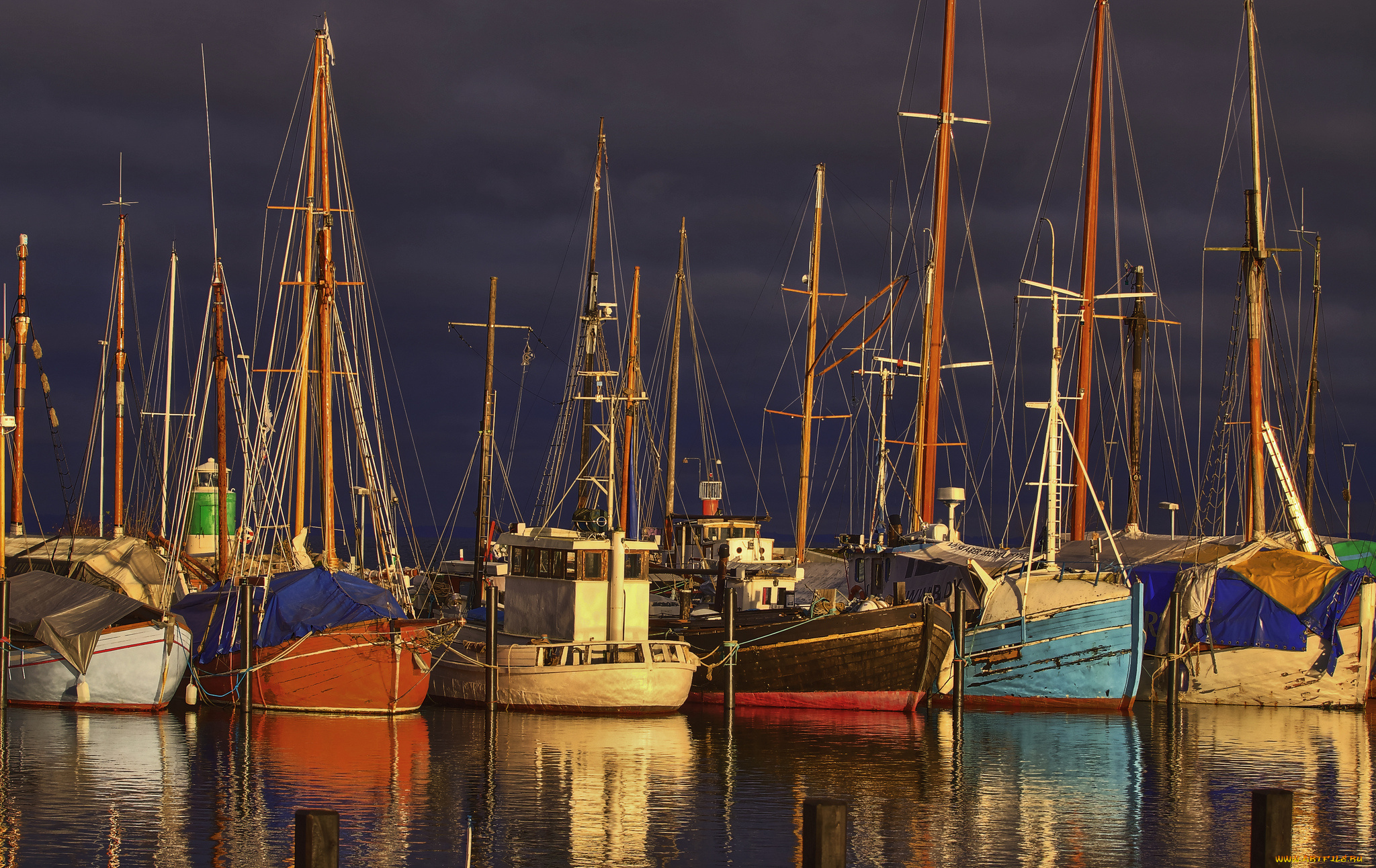 корабли, разные, вместе, причал, рыболовецкие, шхуны