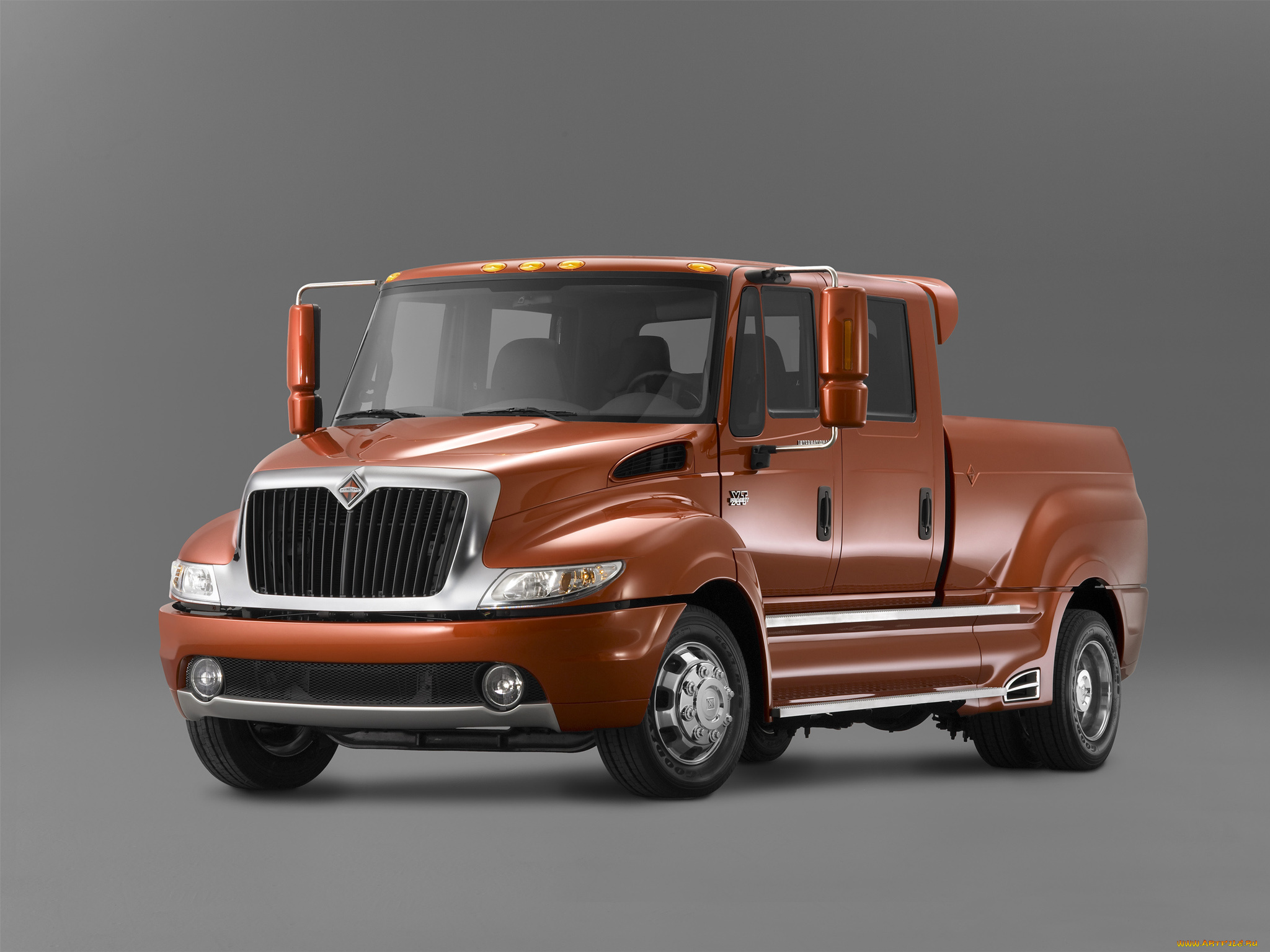 автомобили, international