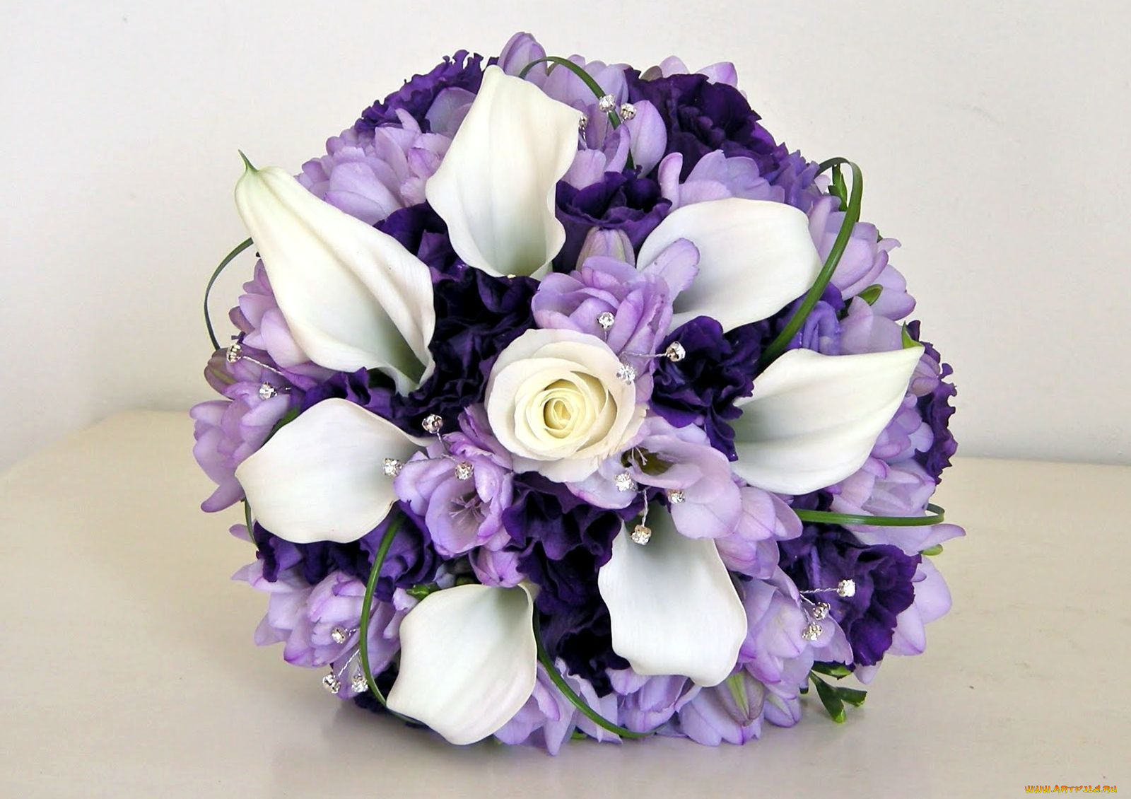 цветы, букеты, композиции, фрезия, роза, эустома, каллы