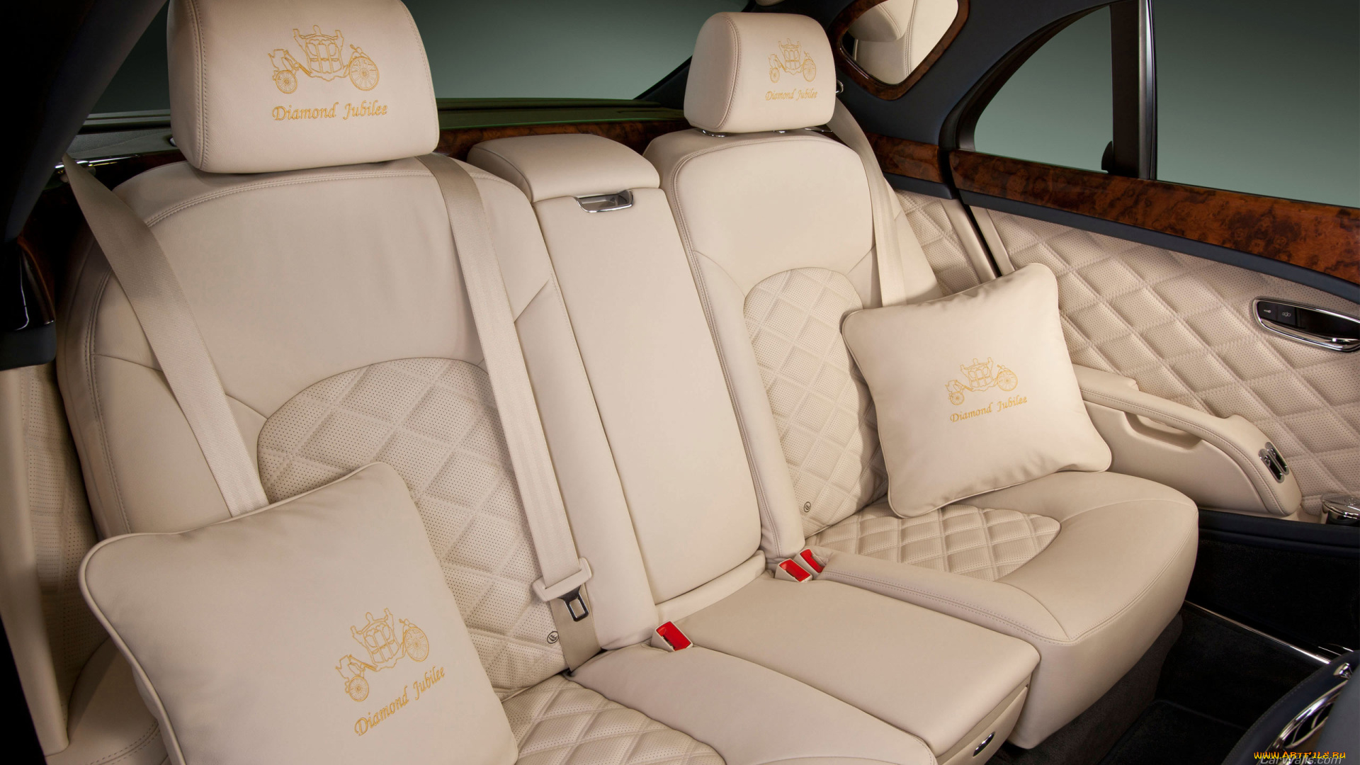 автомобили, интерьеры