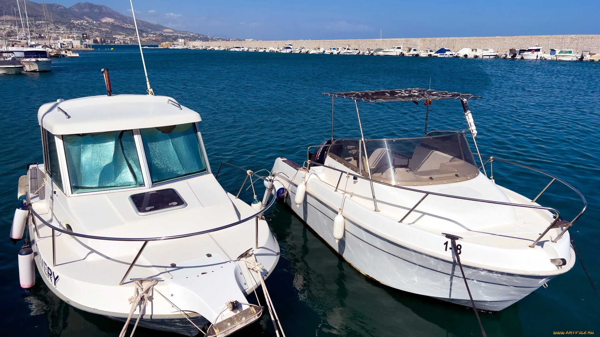 корабли, катера, залив