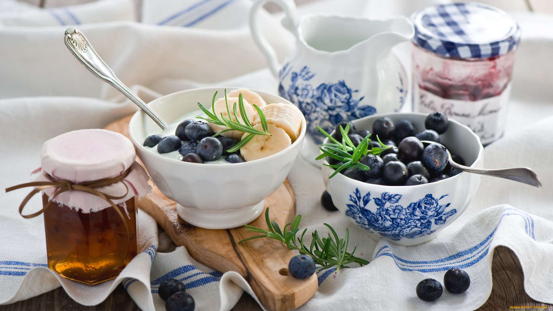 еда, разное, бананы, голубика, мед