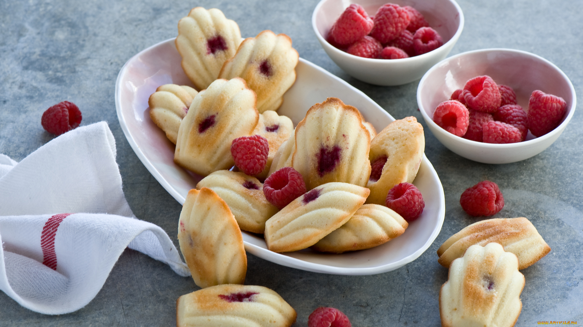 еда, пирожные, , кексы, , печенье, ягоды, печенье, тарелки, салфетка, малина