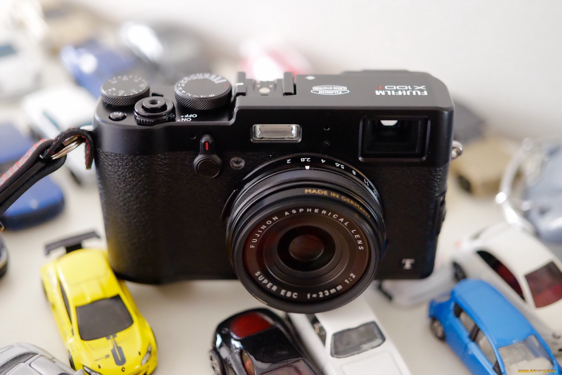 бренды, fujifilm, машинки, игрушки, камера, фотоаппарат, фуджифильм
