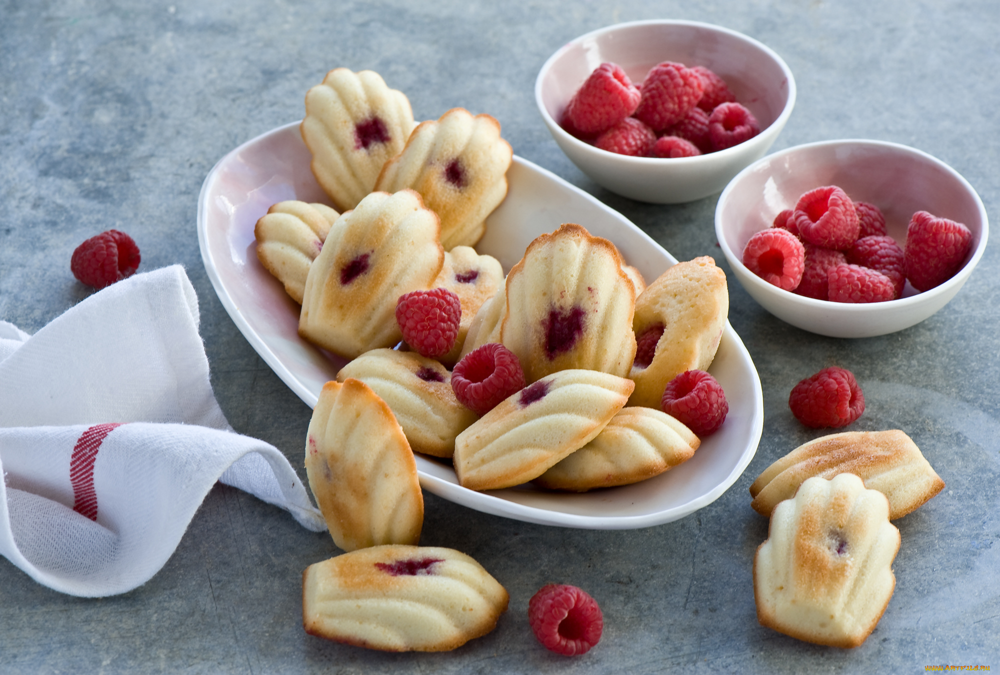 еда, пирожные, , кексы, , печенье, ягоды, печенье, тарелки, салфетка, малина
