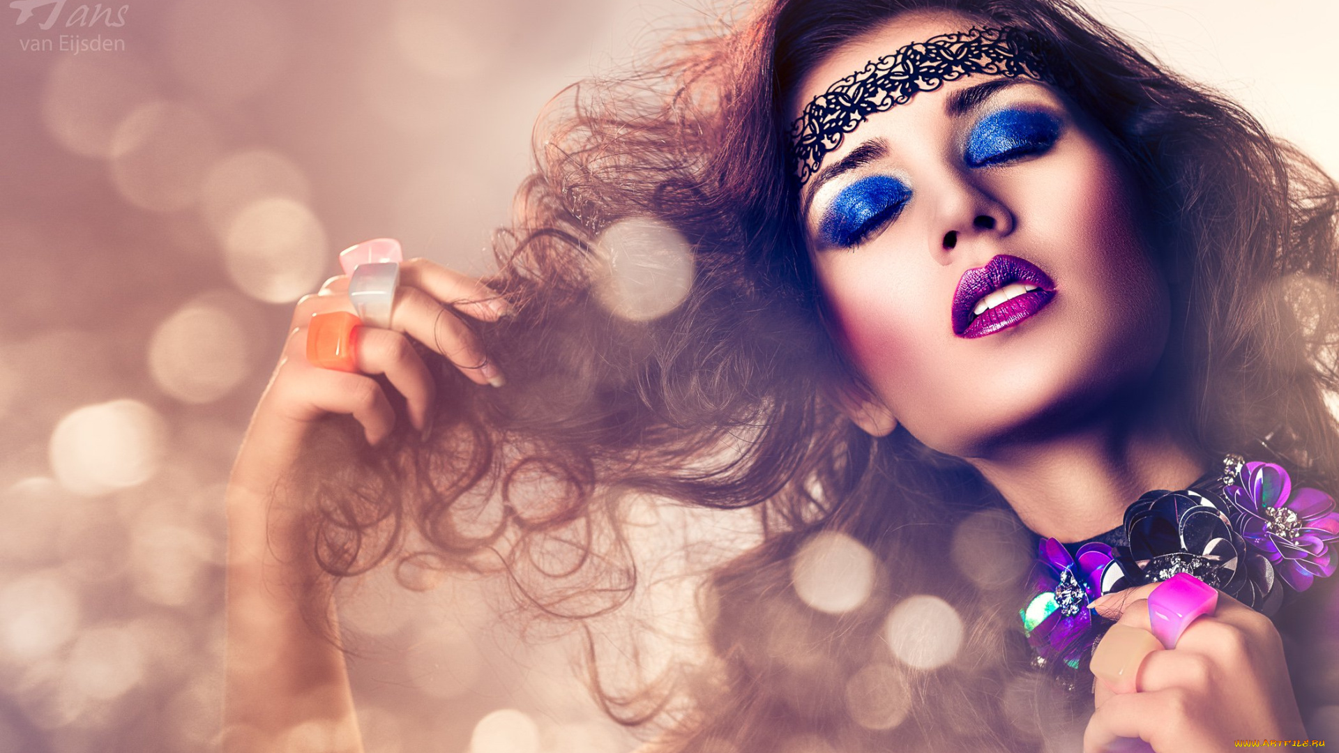 девушки, -unsort, , лица, , портреты, шатенка, лицо, макияж, украшения, цветы, кольца, блики