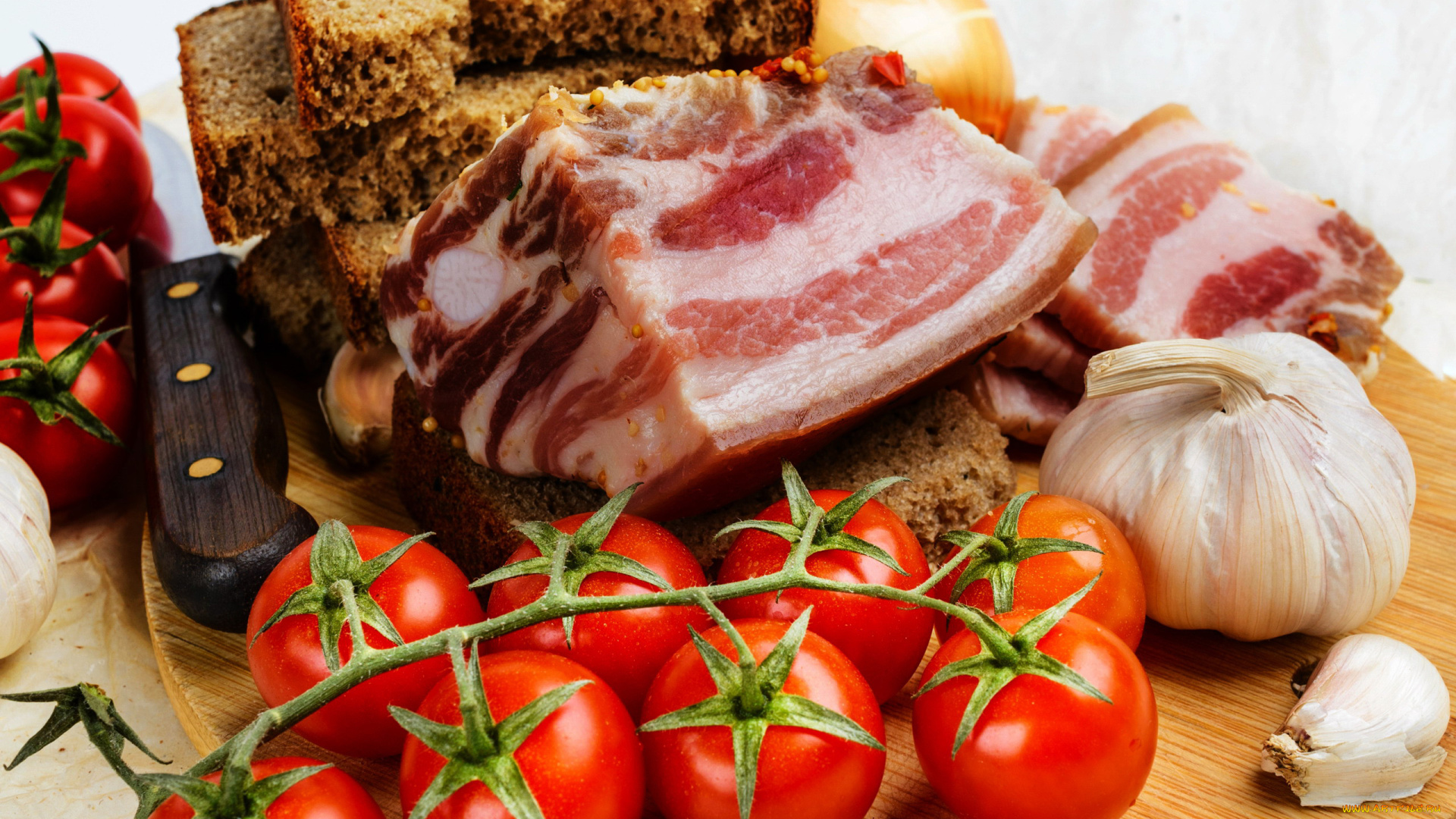 еда, мясные, блюда, сало, помидоры, чеснок, хлеб, томаты