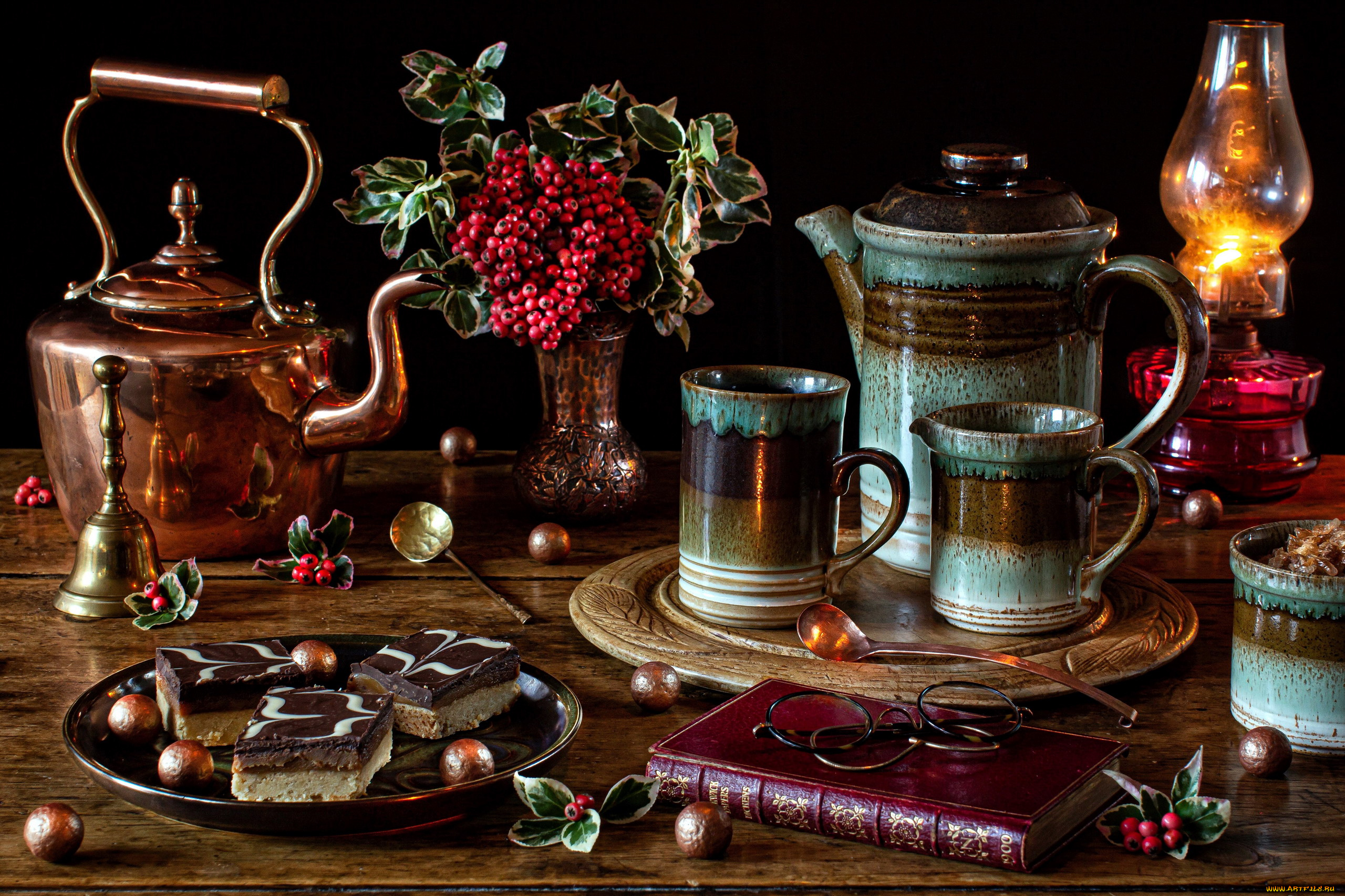 еда, натюрморт, чайник, кофейник, пирожные, лампа, орехи