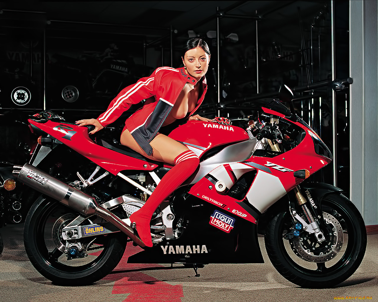 мотоциклы, мото, девушкой