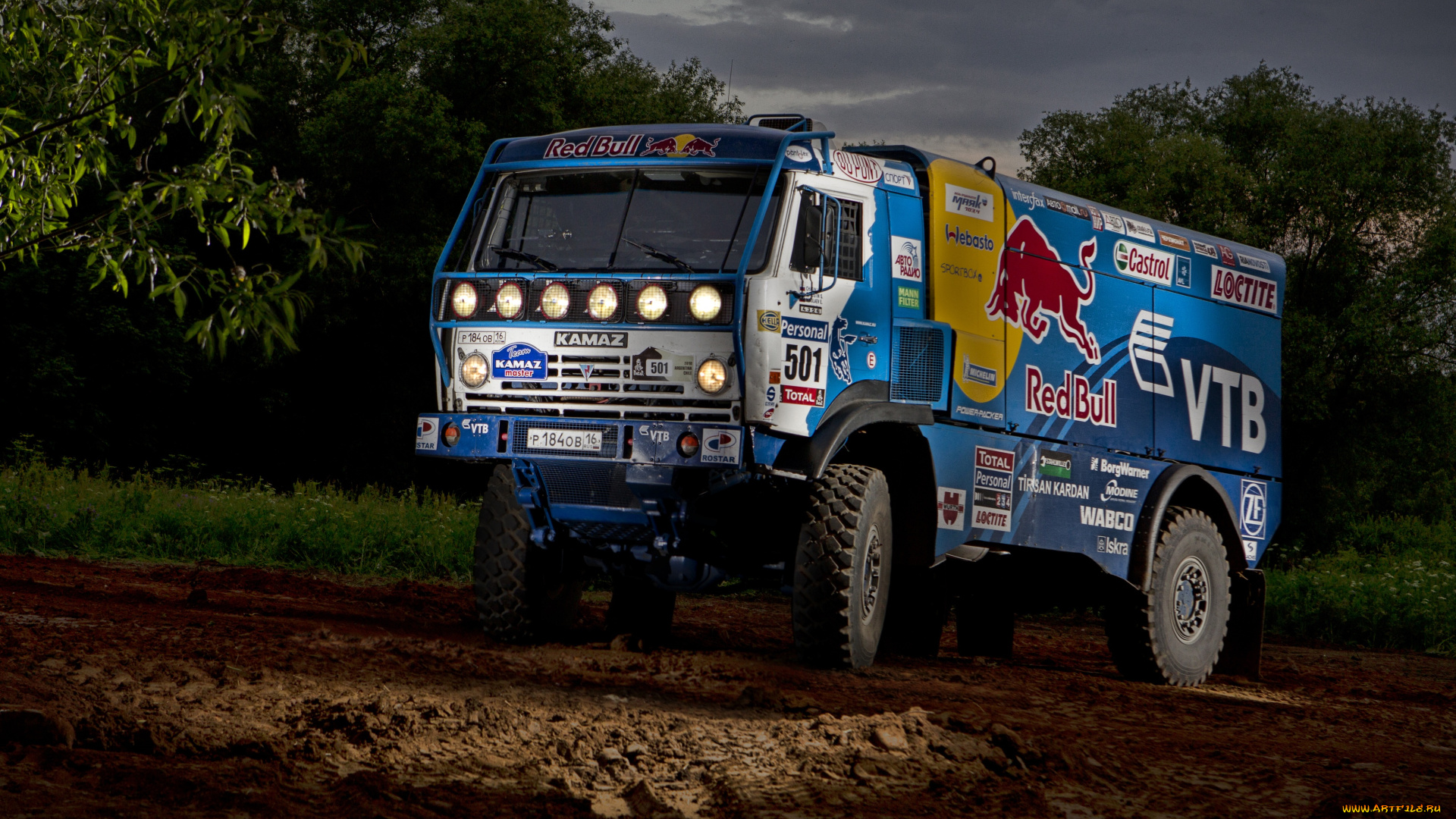 спорт, авторалли, грузовик, ралли, ночь, kamaz, master, песок, лес, фонари, свет