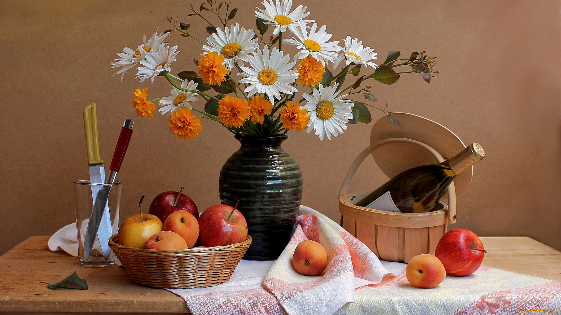 еда, натюрморт, ромашки, рудбекия, ножи, яблоки, абрикосы