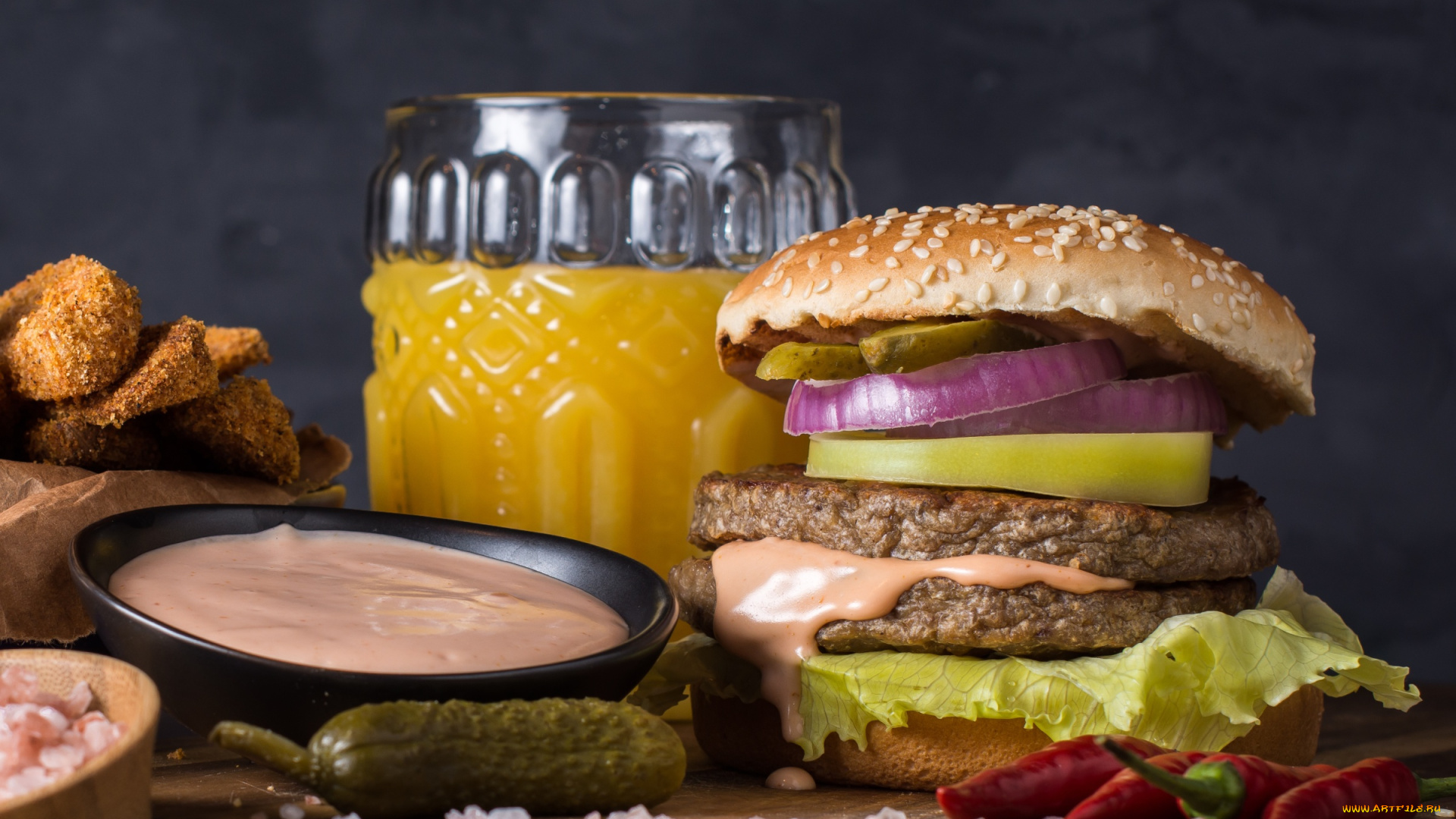 еда, бутерброды, , гамбургеры, , канапе, лук, соус, бутерброд, мясо, сок