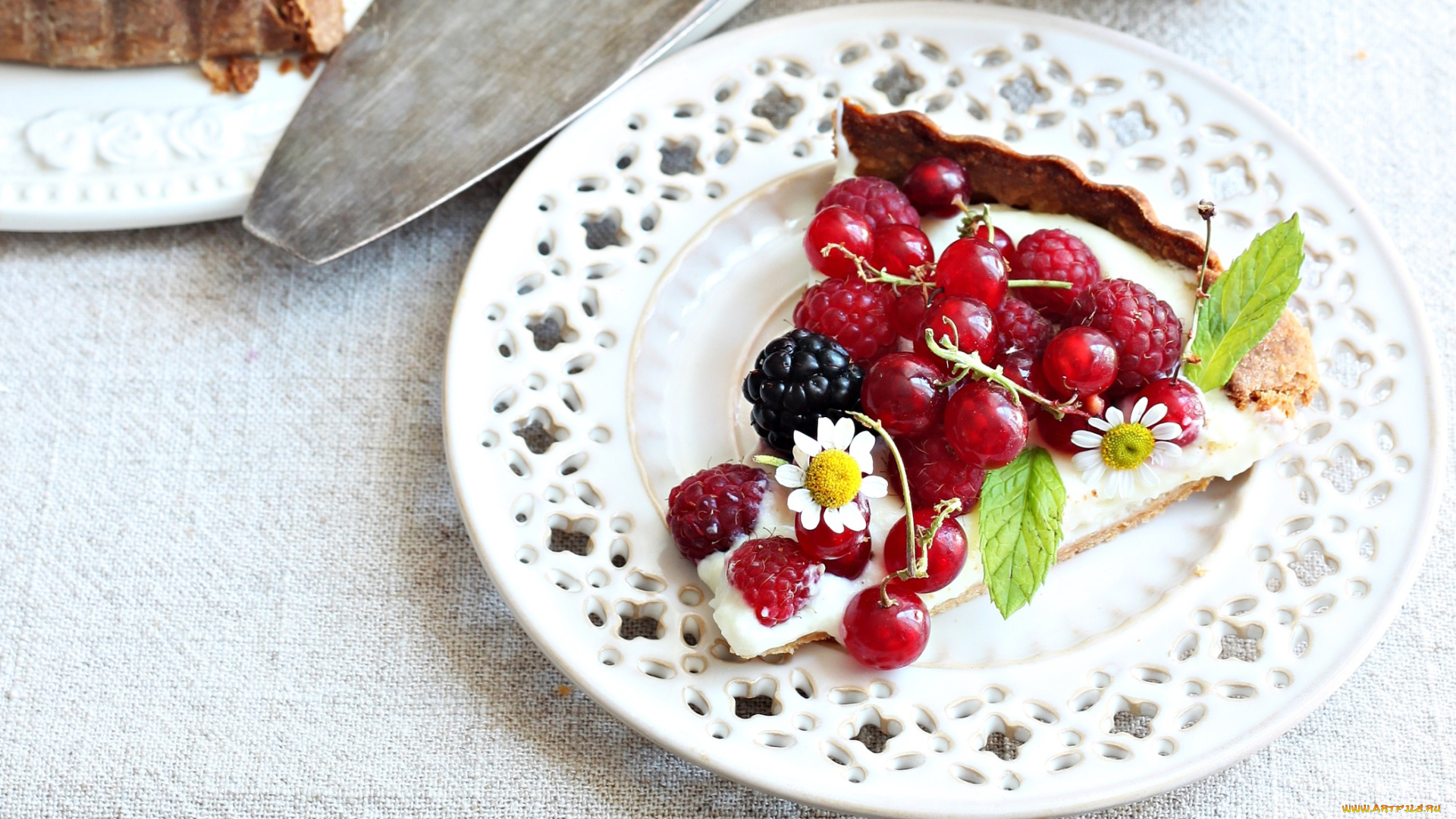 еда, пироги, пирог, смородина, выпечка, ромашки, малина, ягоды