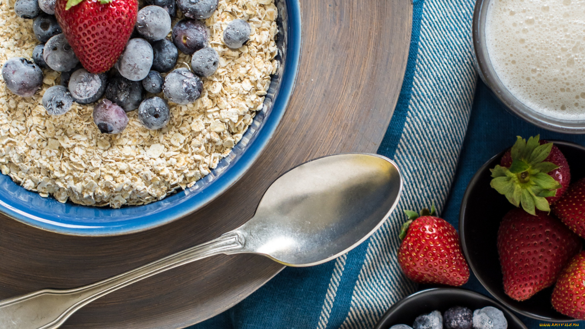 еда, разное, голубика, овсянка, клубника