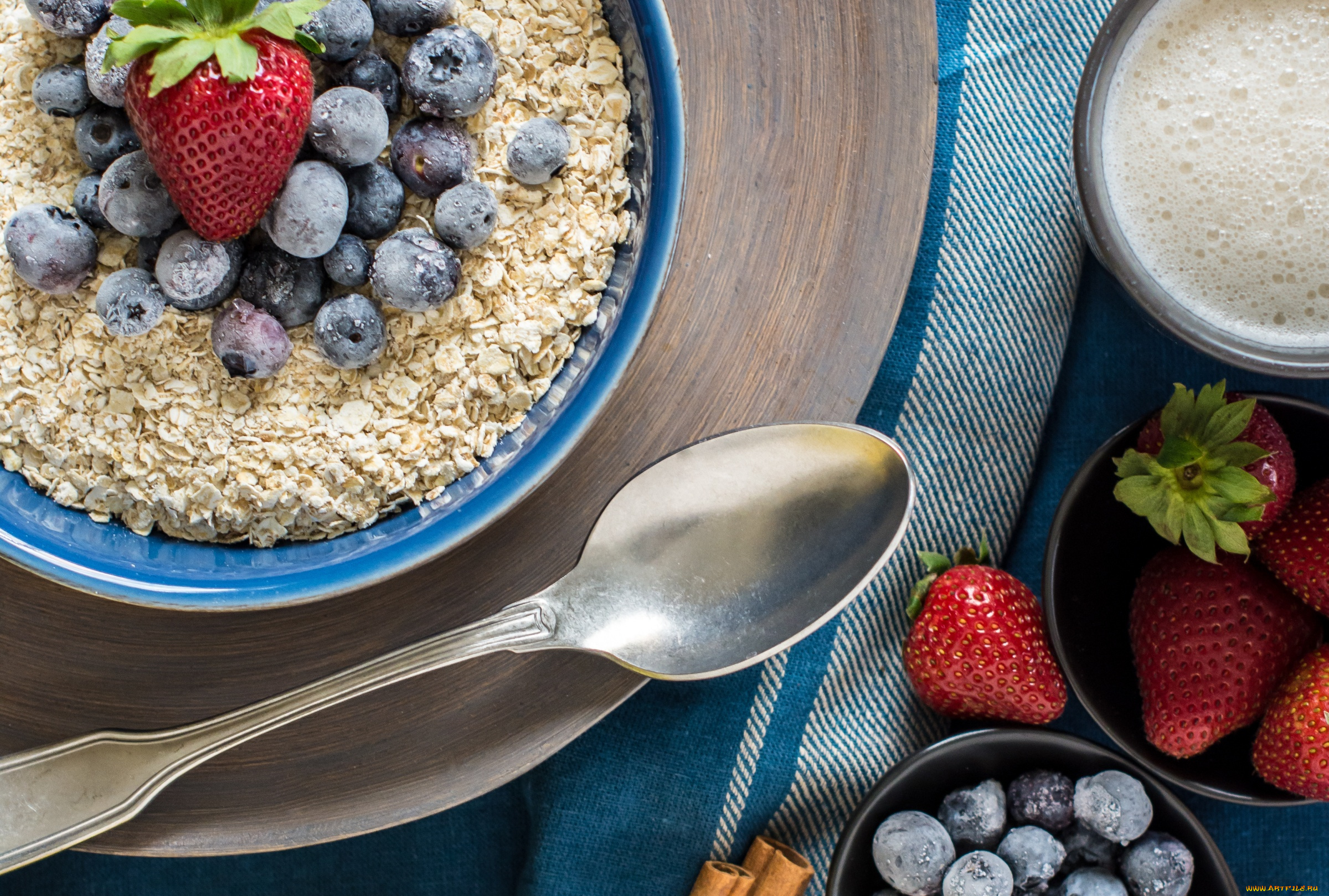 еда, разное, голубика, овсянка, клубника