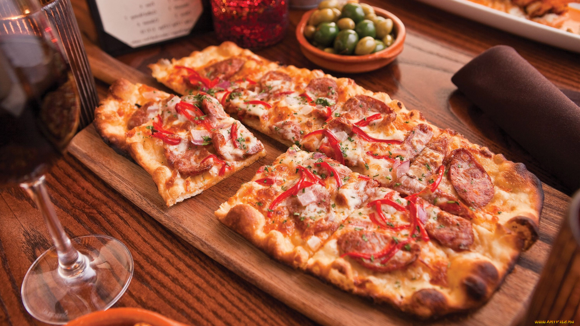 еда, пицца, овощи, бокал, с, вином, на, досточке, вкуснятина