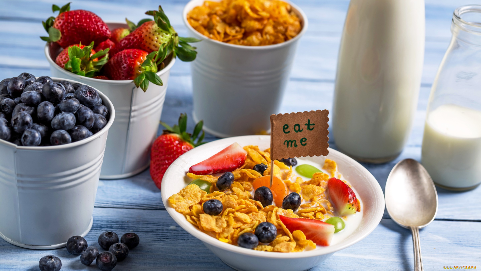 еда, мюсли, , хлопья, черника, клубника, молоко, хлопья, завтрак
