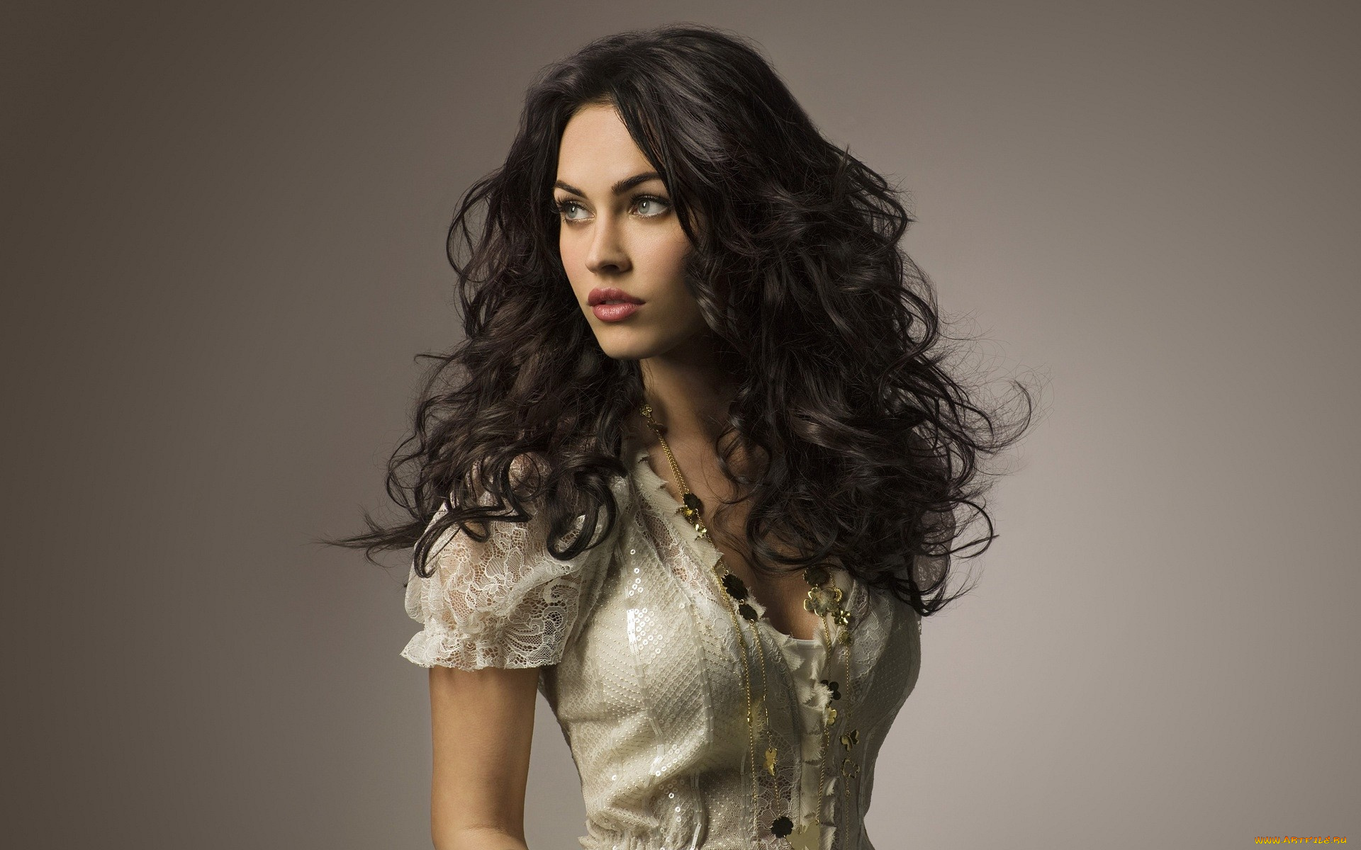 девушки, megan, fox, актриса, меган, фокс, бусы, платье