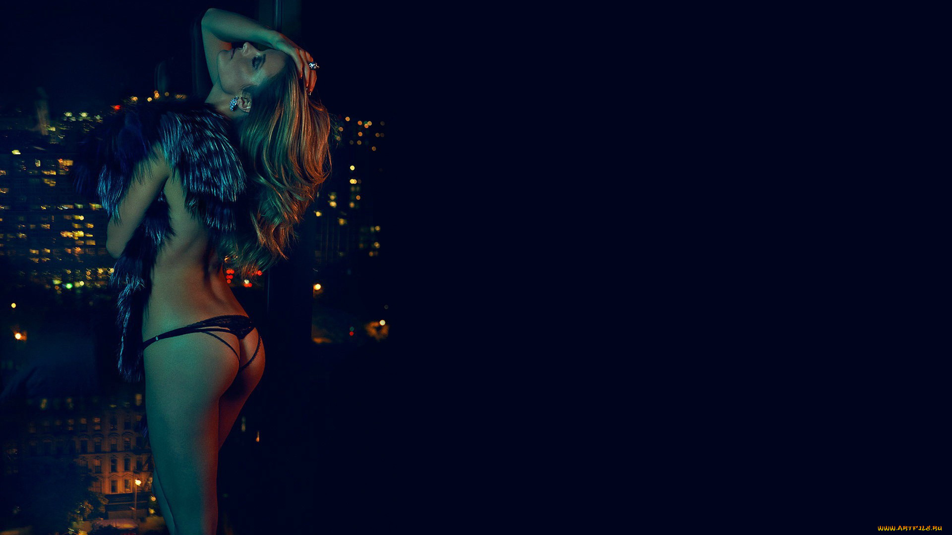 девушки, kate, bock, блондинка, мех, трусики, окно, город, огни