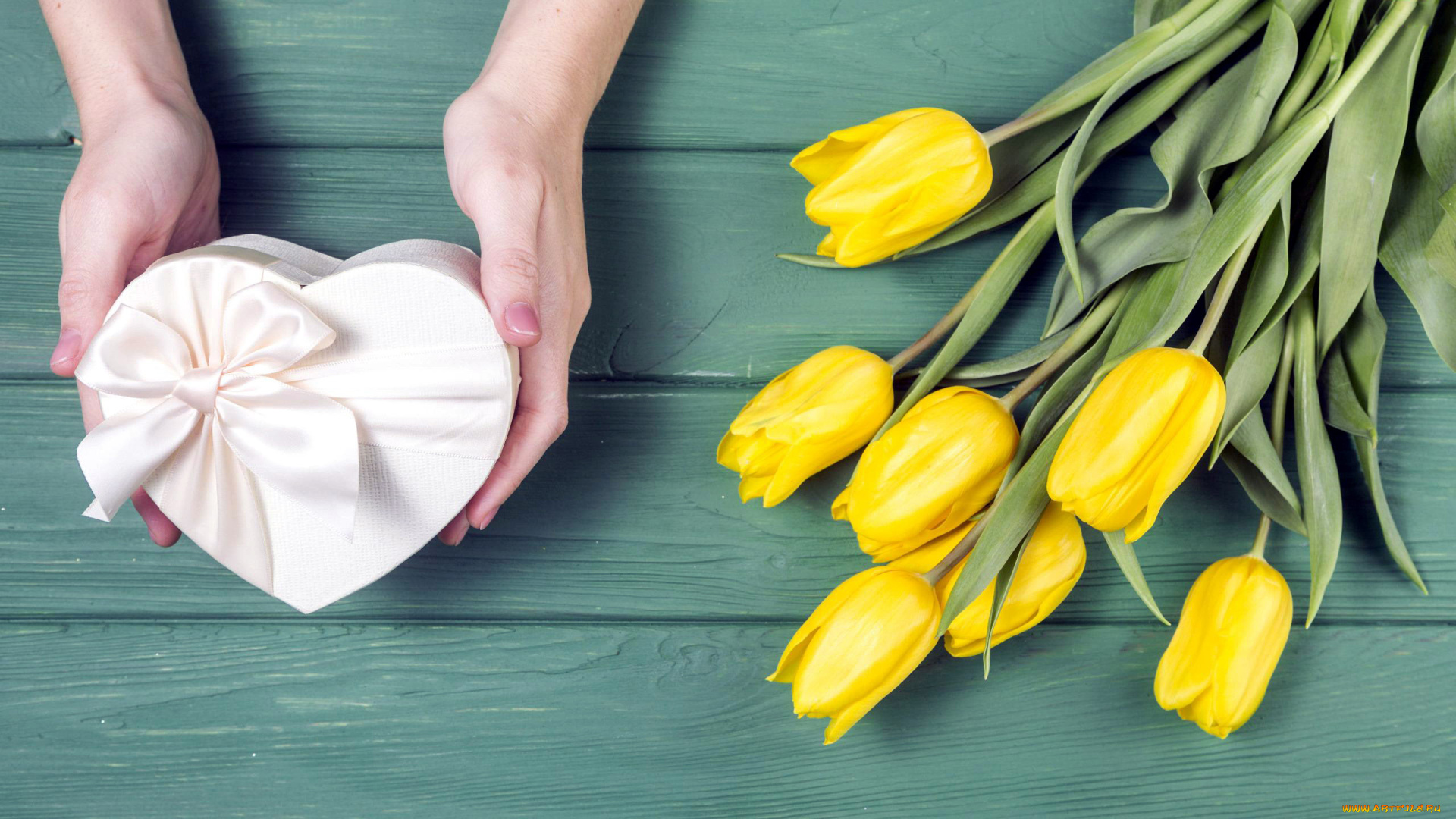 праздничные, подарки, и, коробочки, тюльпаны, желтые, подарок, лента, бант