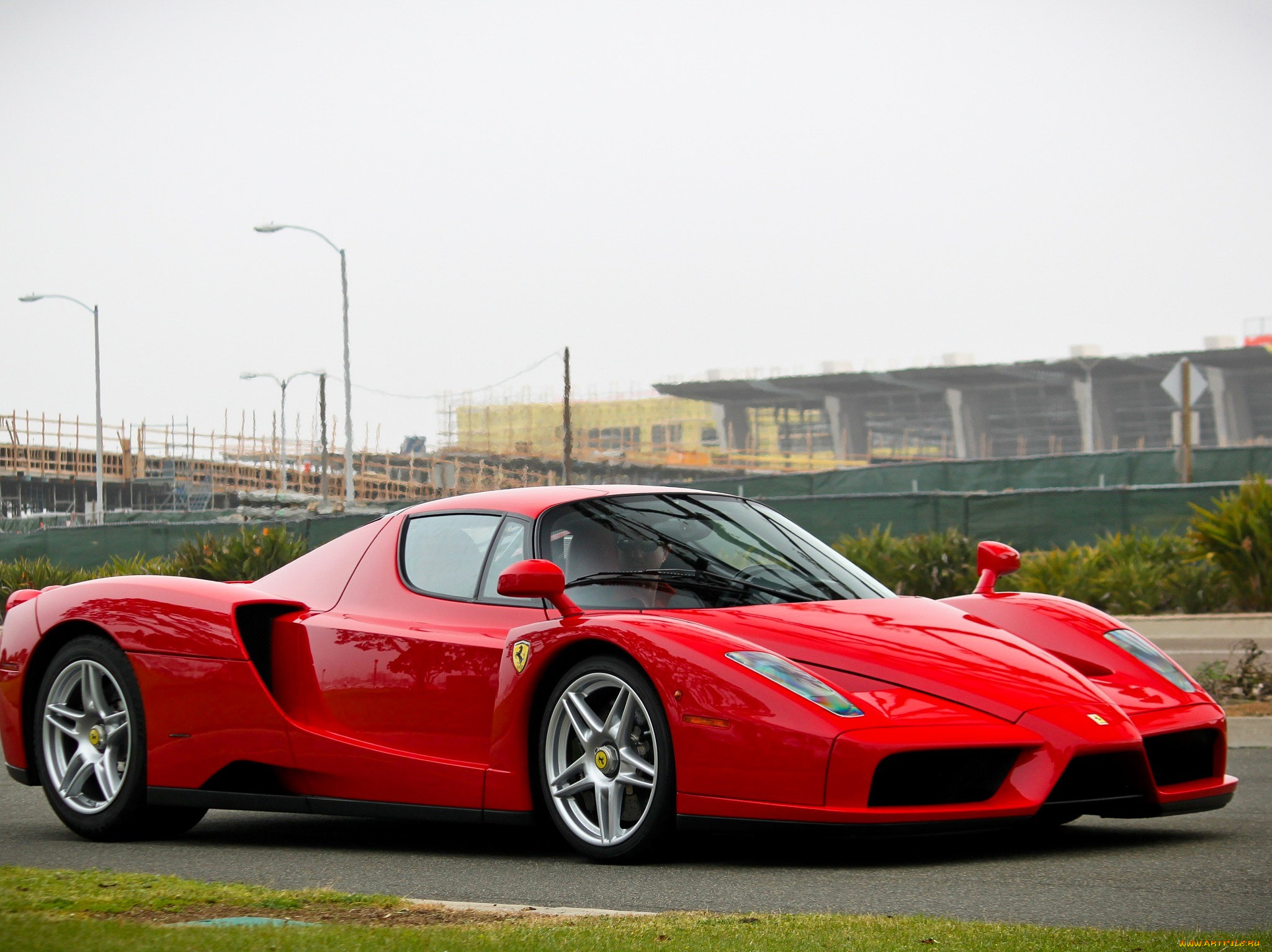 ferrari, enzo, автомобили, ferrari, красный, дорога, здания