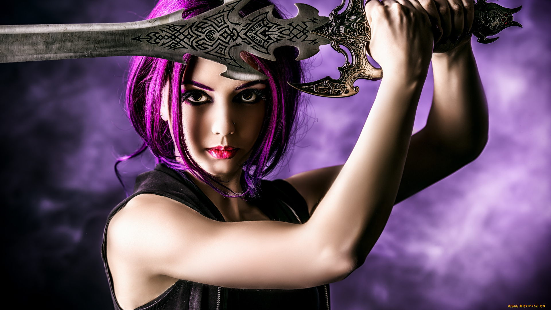 фэнтези, фотоарт, фон, оружие, пирсинг, взгляд, макияж, меч, яркие, волосы, девушка