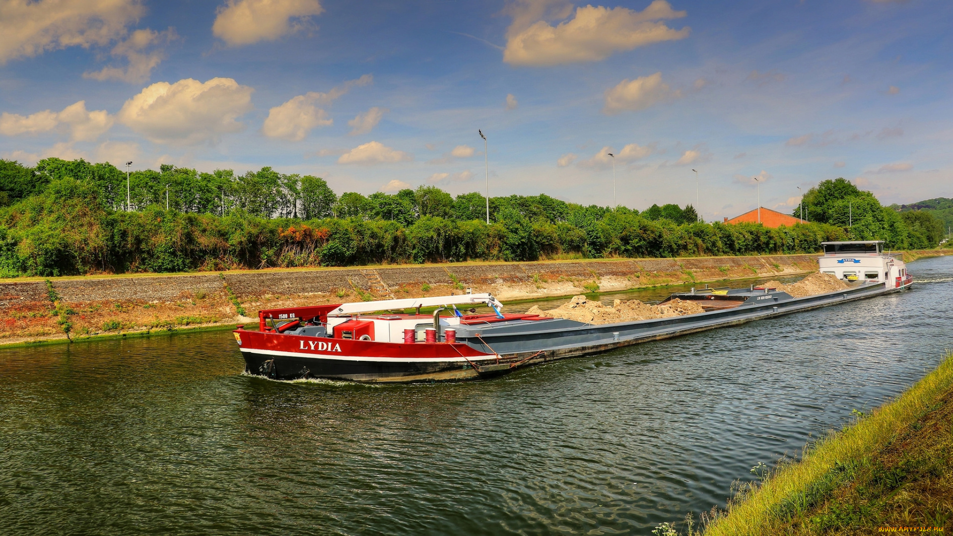 корабли, баржи, река