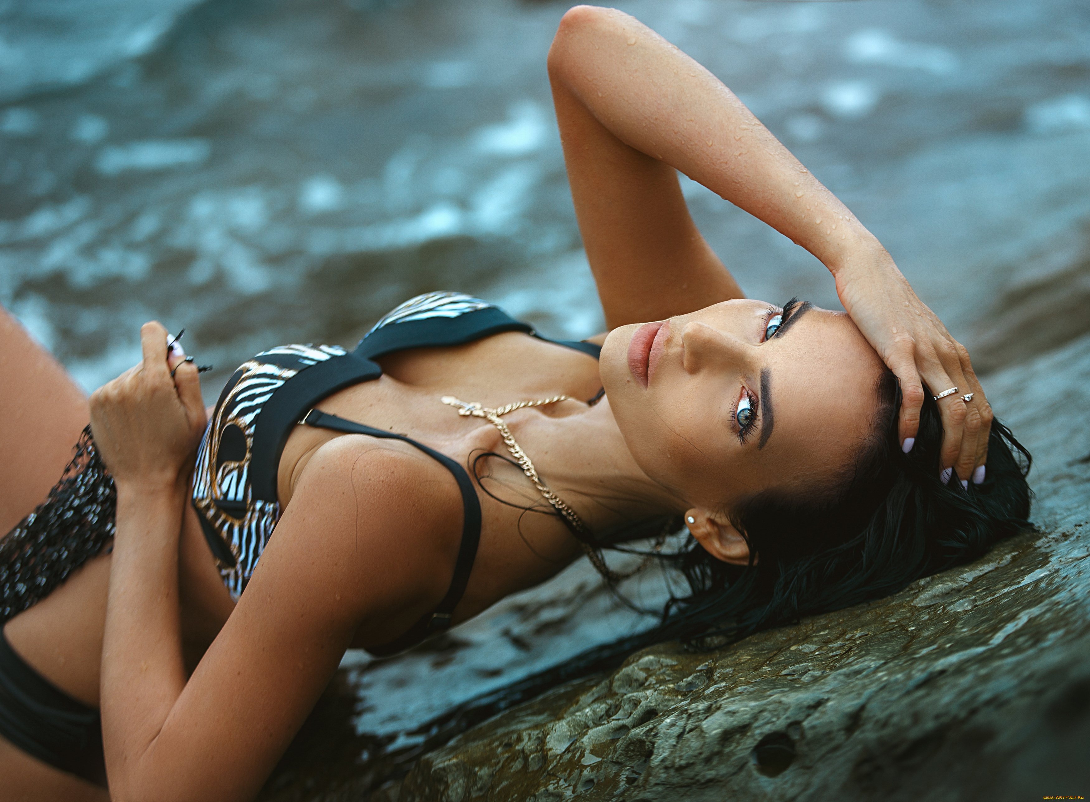 девушка, -, girl, девушки, -, брюнетки, , шатенки, девушка, женщина, брюнетка, темноволосая, сексуальная, модель, звезда, позирует, разная, обувь, верхняя, стильная, одежда, нижнее, эротическое, бельё, трусы, лифчик, колготки, чулки, аксессуары, макияж, и, множество, элементов, на, фотографии