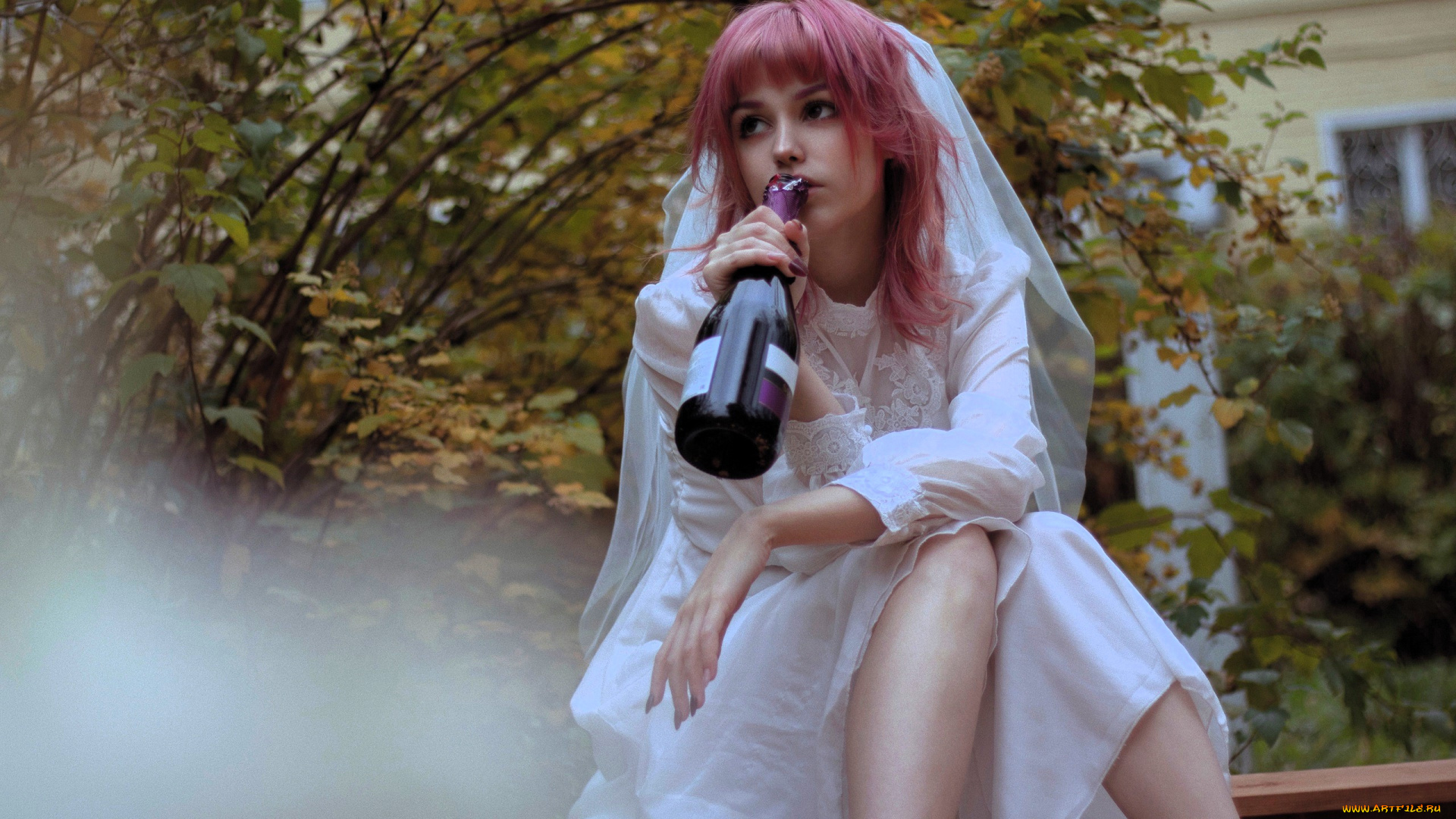 девушки, tenletters, образ, косплей, наряд, невеста, платье, фата, бутылка, осень, кусты
