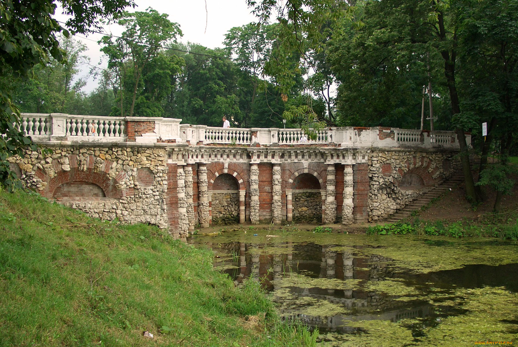 природа, парк, деревья, трава, пруд, мост, небо