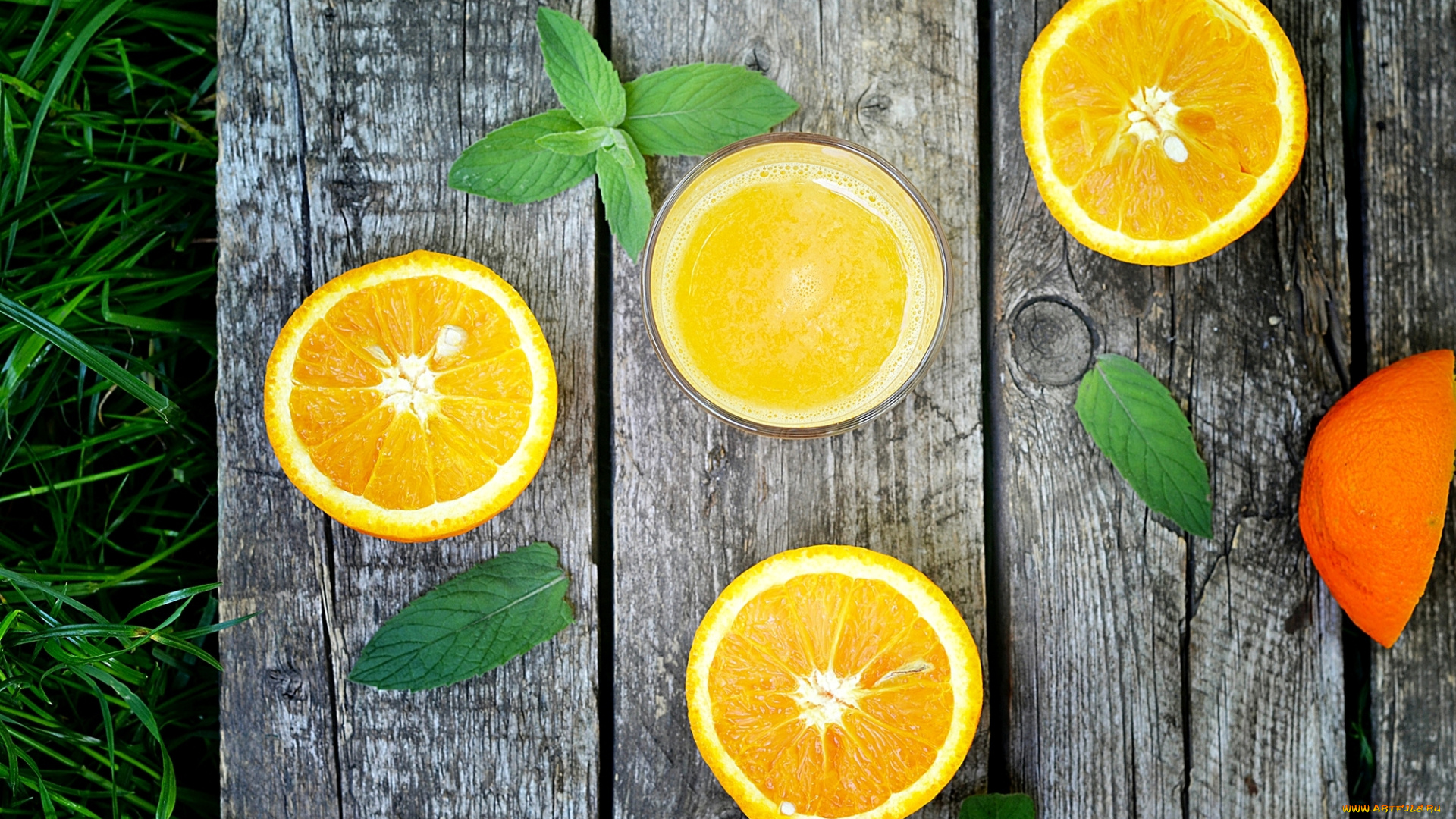 еда, цитрусы, апельсины, стакан, фрукты, сок, доски, трава, листья