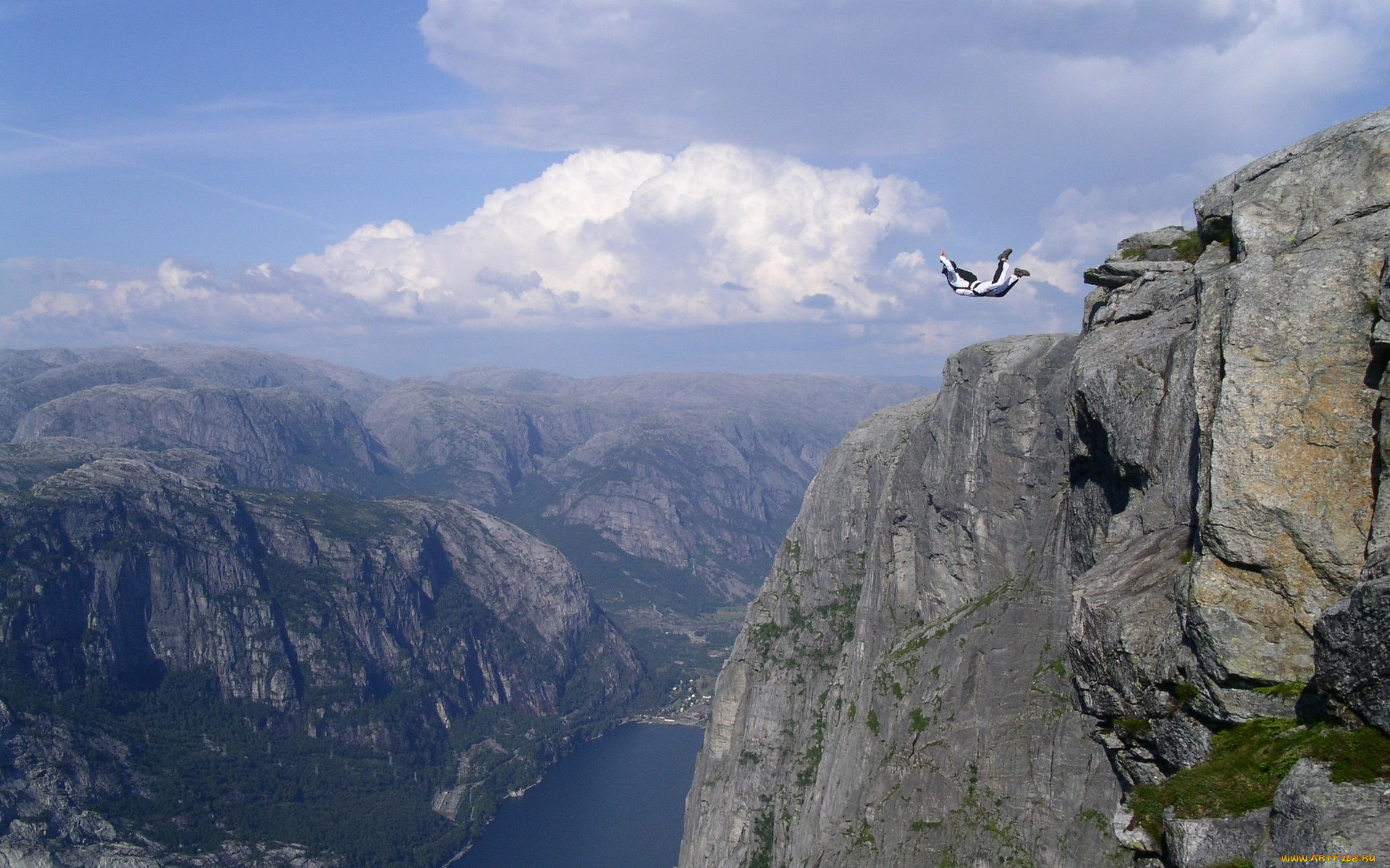 спорт, экстрим, прыжок, человек, скалы, горы, облака, небо