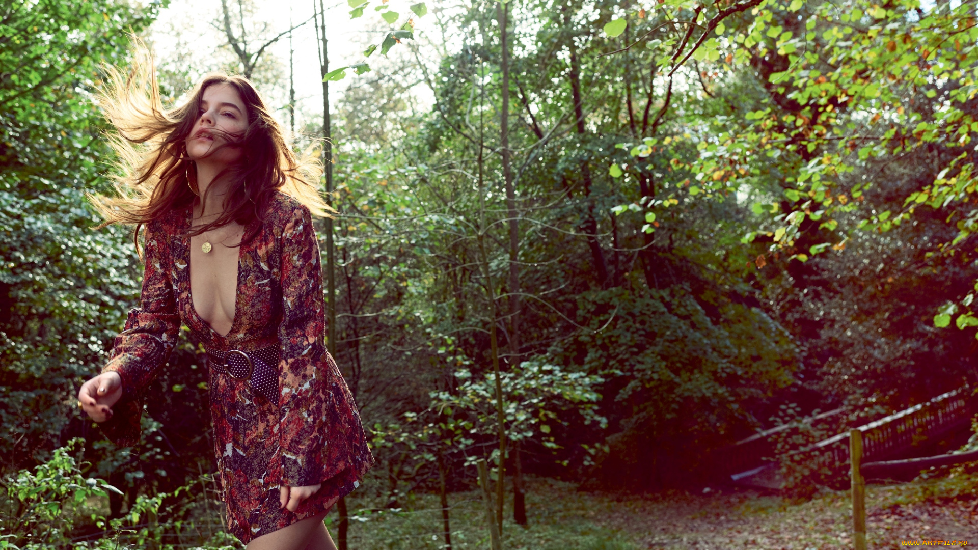 девушки, barbara, palvin, модель, ремень, кулон, лес, мост