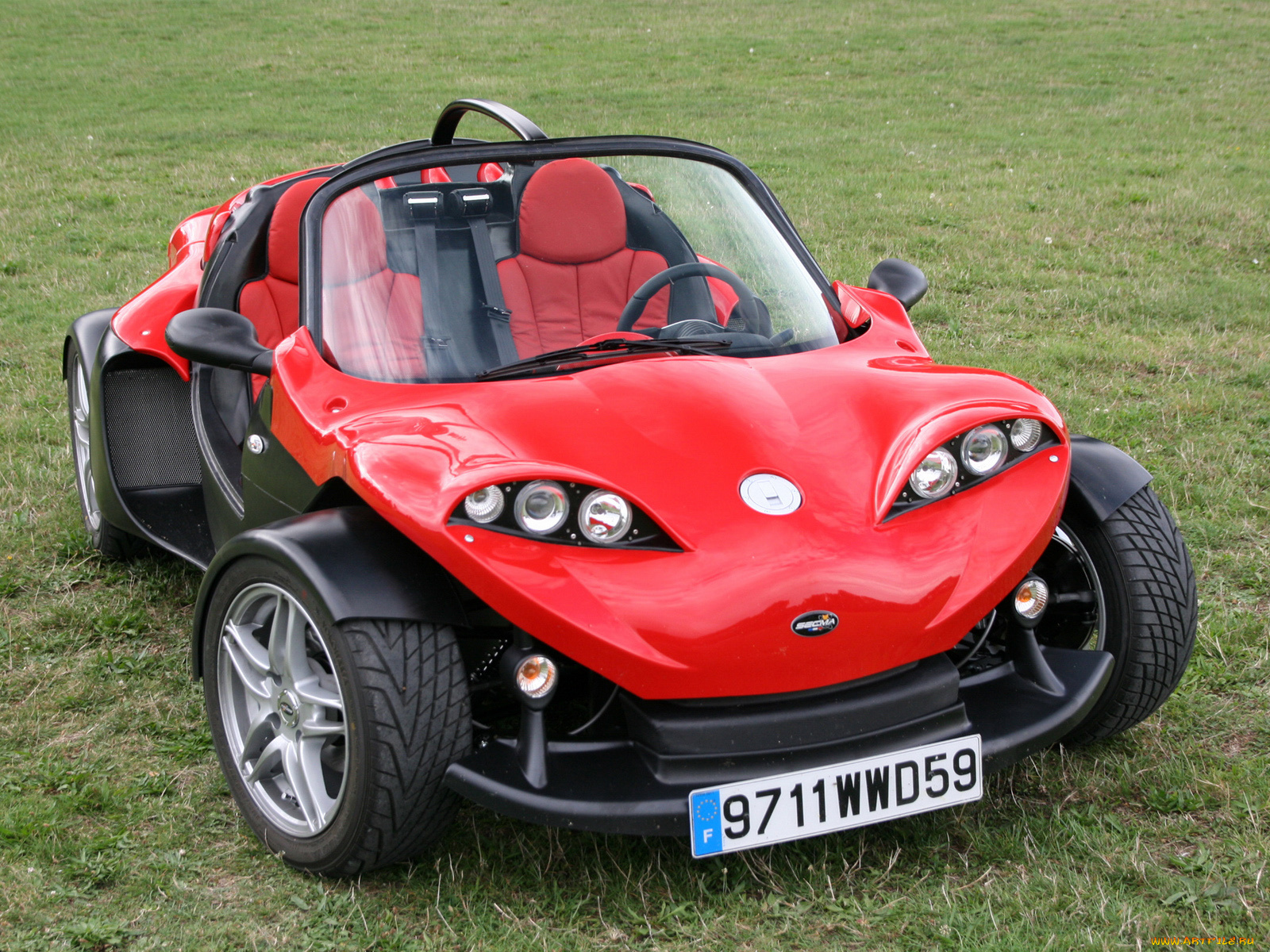 secma, f16, автомобили