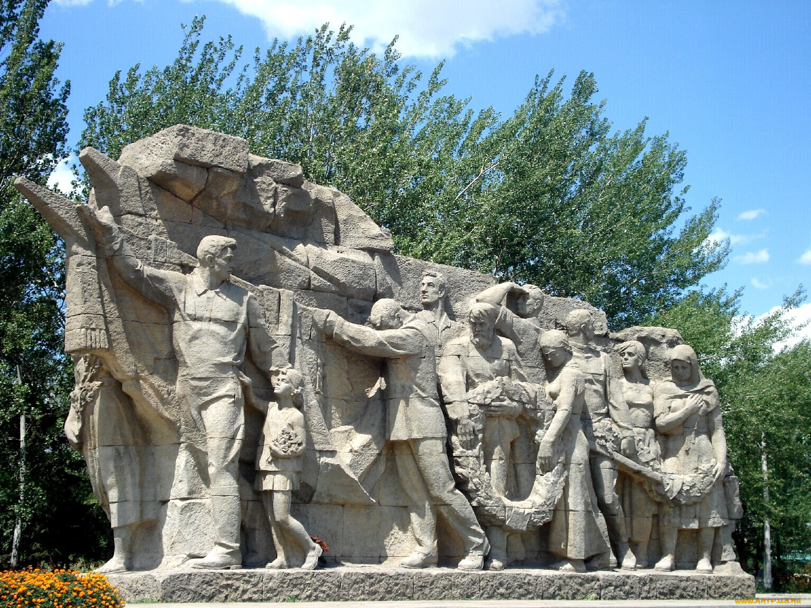 города, памятники, скульптуры, арт, объекты, цветы, деревья, памятник
