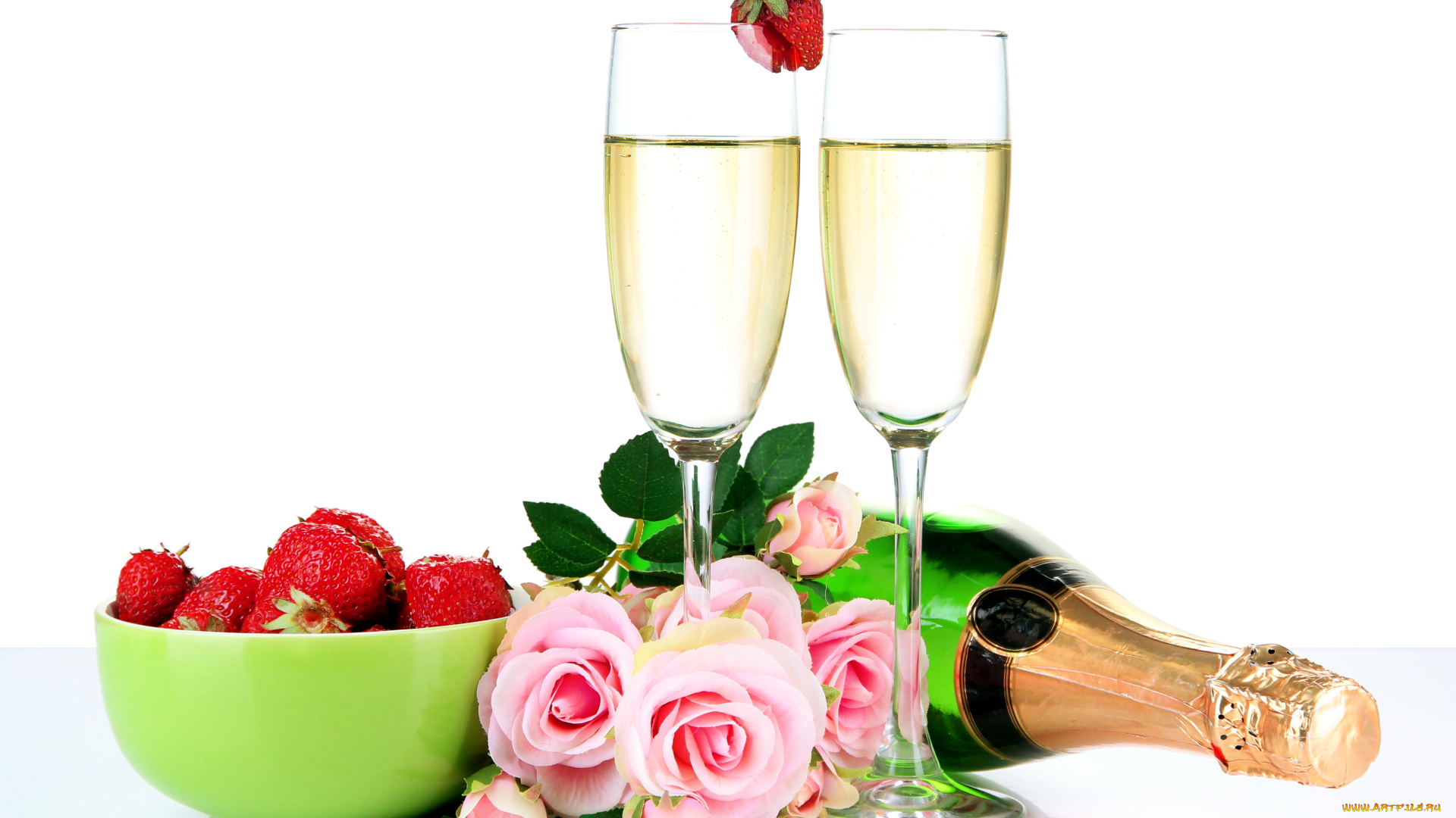 еда, разное, бокалы, розы, шампанское, клубника, бутылка