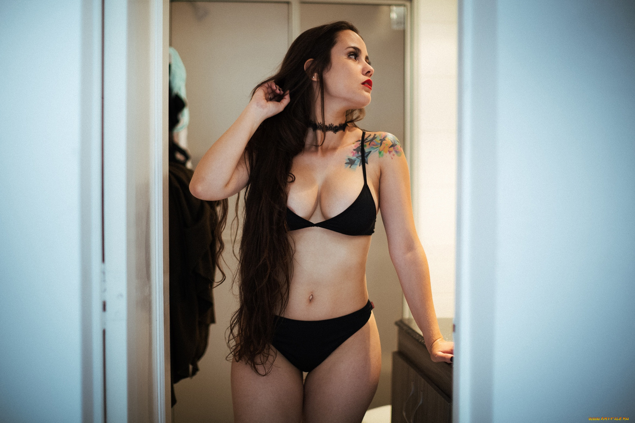 сексуальная, девушка, девушки, -, брюнетки, , шатенки, девушка, женщина, брюнетка, темноволосая, сексуальная, модель, звезда, позирует, разная, обувь, верхняя, стильная, одежда, нижнее, эротическое, бельё, трусы, лифчик, колготки, чулки, аксессуары, макияж, и, множество, элементов, на, фотографии