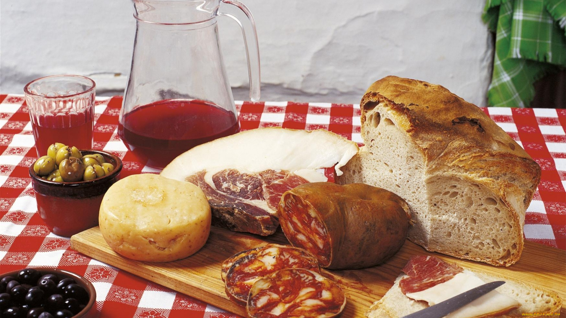 еда, натюрморт, мясо, оливки, хлеб, колбаса