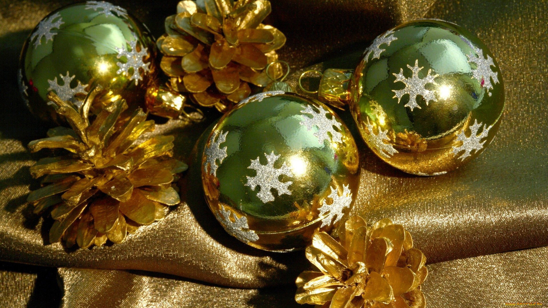 праздничные, шарики, шишки