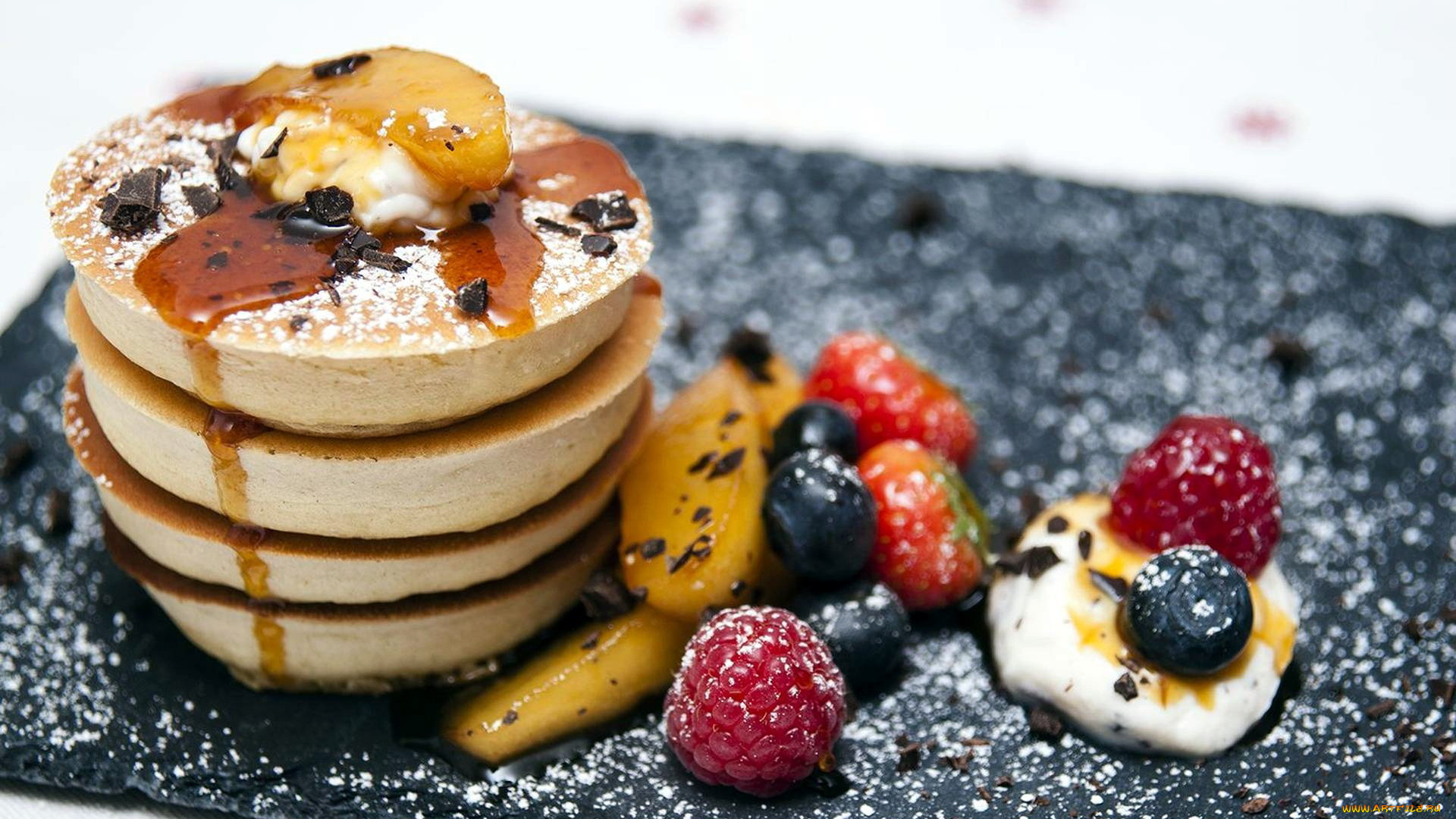 еда, мороженое, , десерты, сироп, ягоды