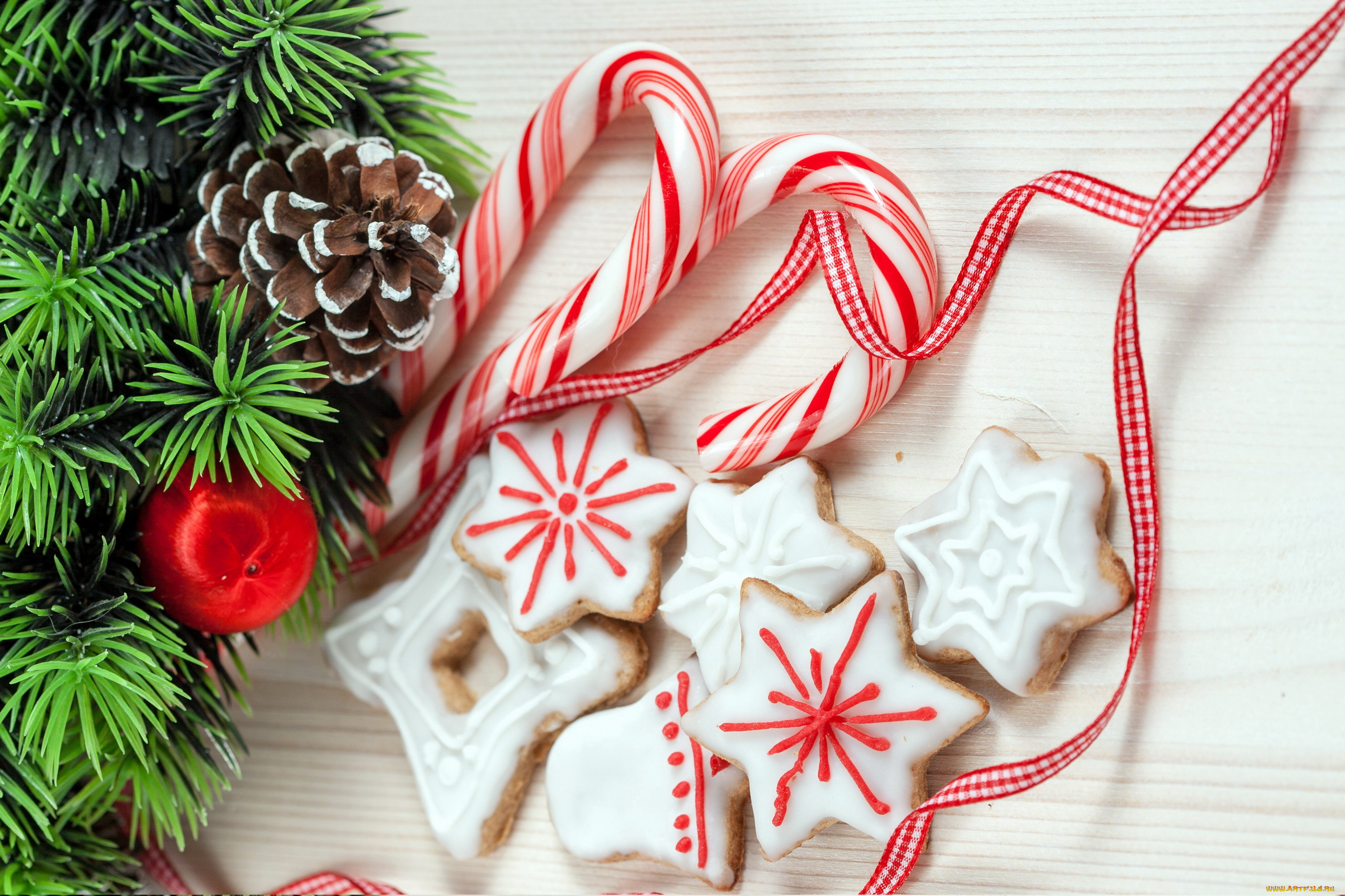 праздничные, угощения, печенье, лента, шишка