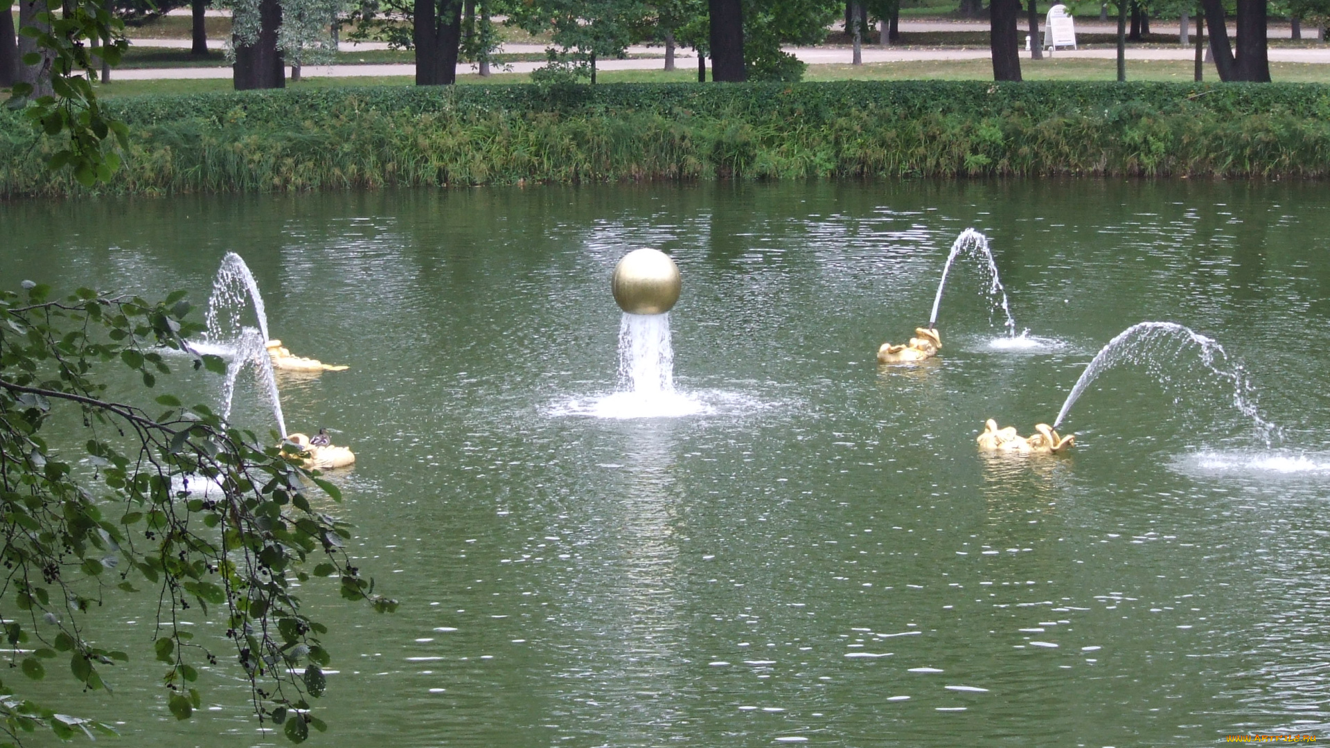 города, фонтаны