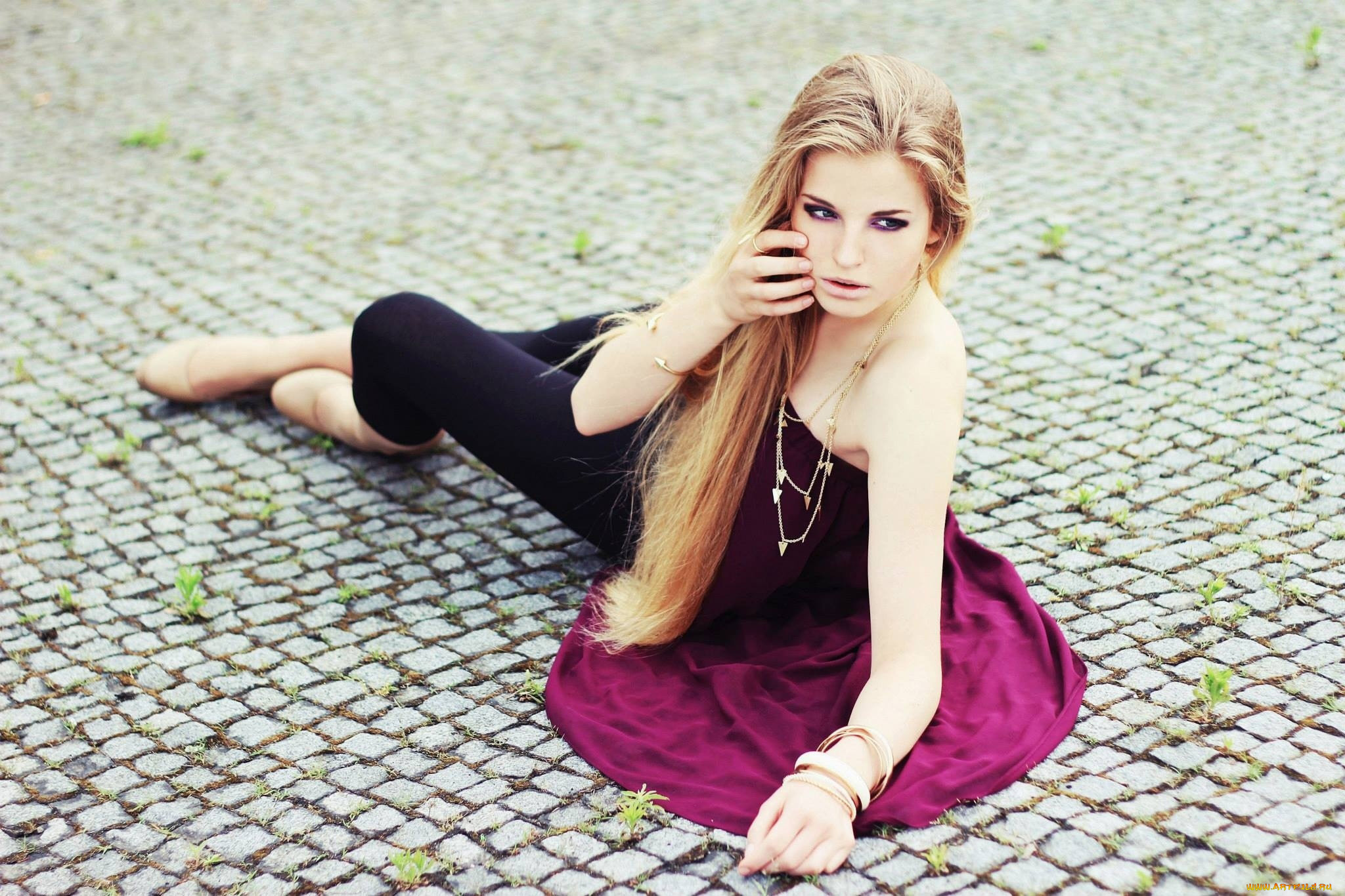 девушки, -, блондинки, , светловолосые, бусы, блондинка, поза