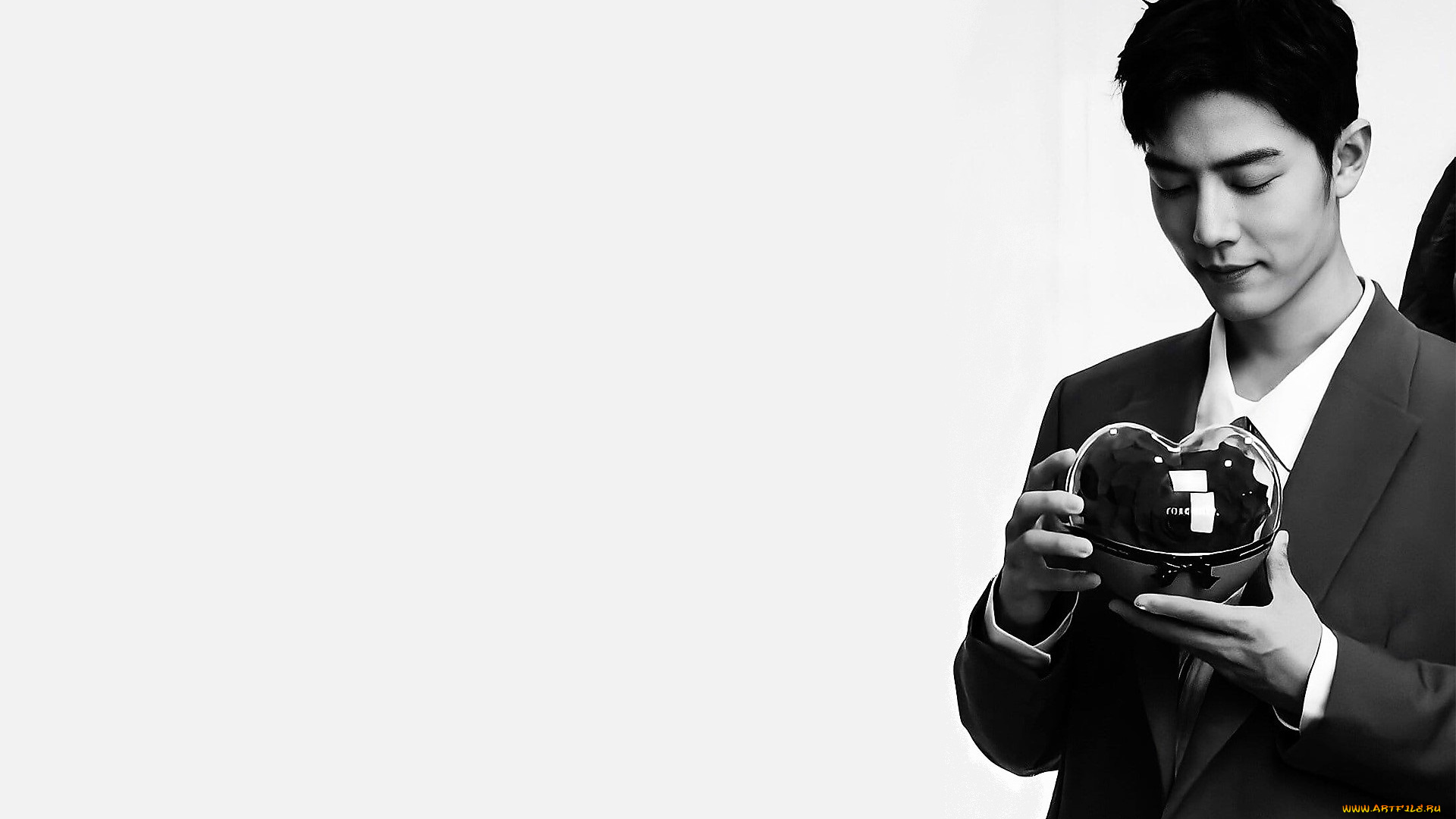 мужчины, xiao, zhan, актер, пиджак, сердечко, коробка