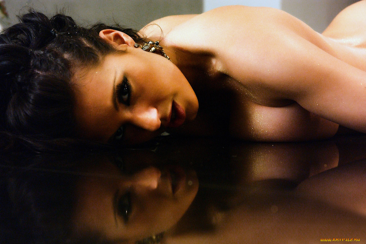 Tiffany, Chambers, девушки