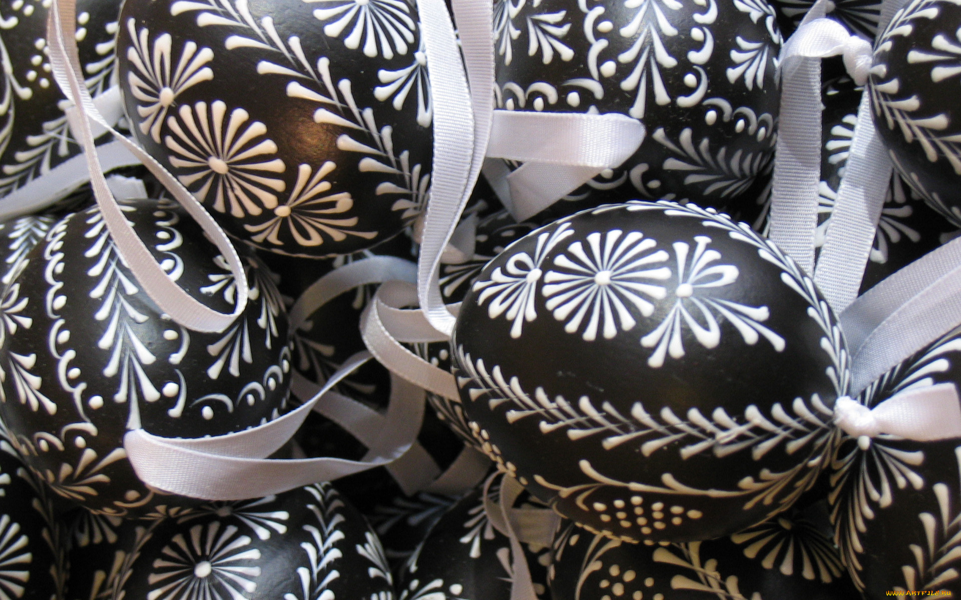 black, white, easter, eggs, праздничные, пасха, крашеные, узор, черные, яйца