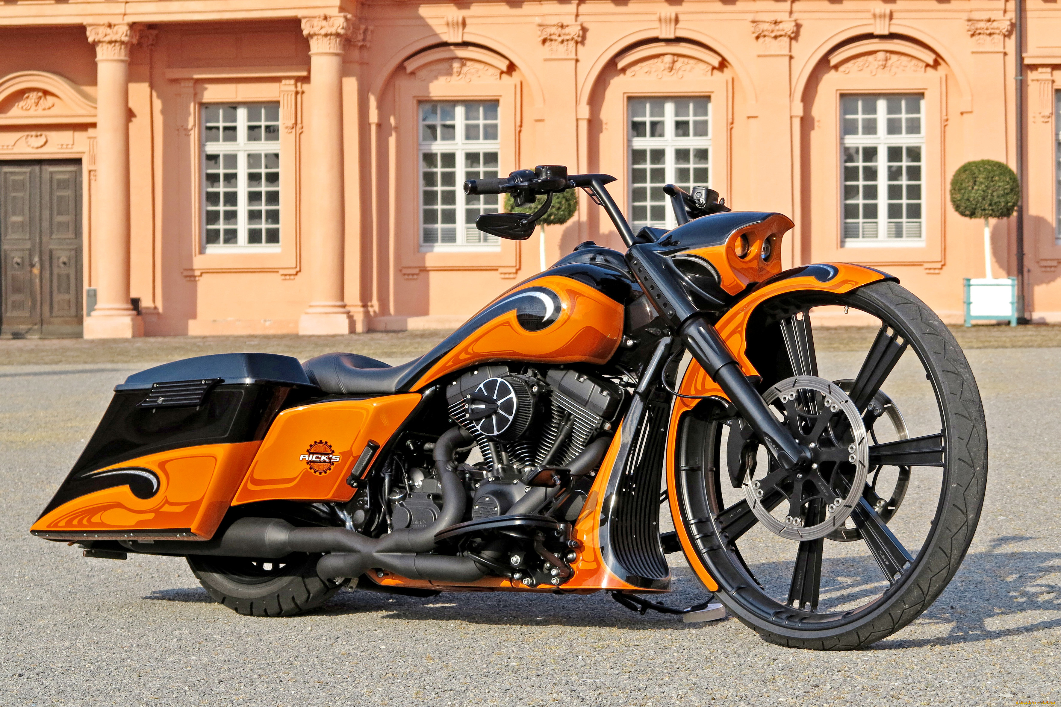 мотоциклы, customs, кастомизированный, тюнингованый, мотоцикл, крутой, байк, железный, конь, который, даёт, свободу, ветер, в, лицо, и, волосы, по, ветру