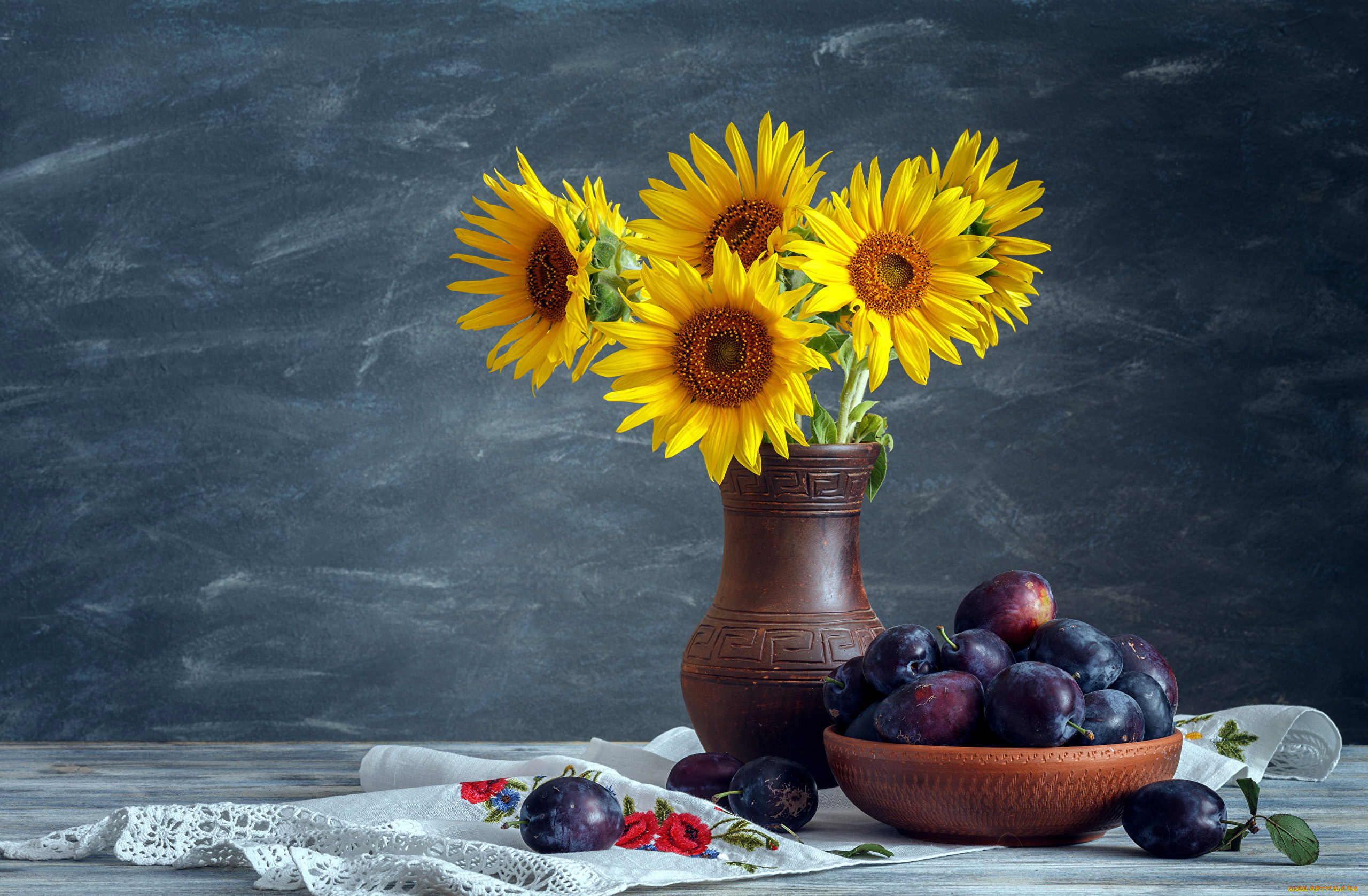 еда, натюрморт, миска, сливы, салфетка, подсолнухи